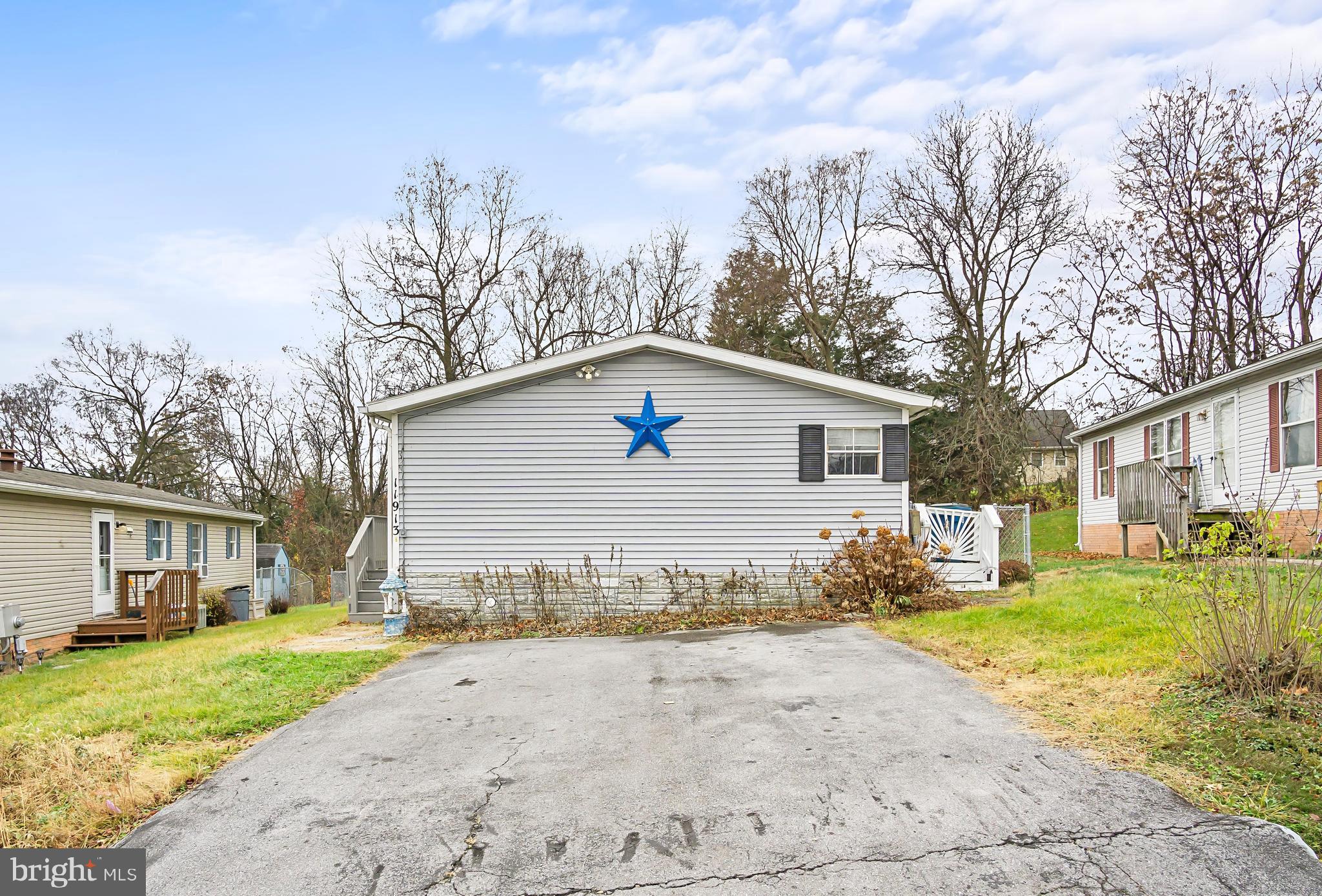 HIGHLAND MANOR - Residential