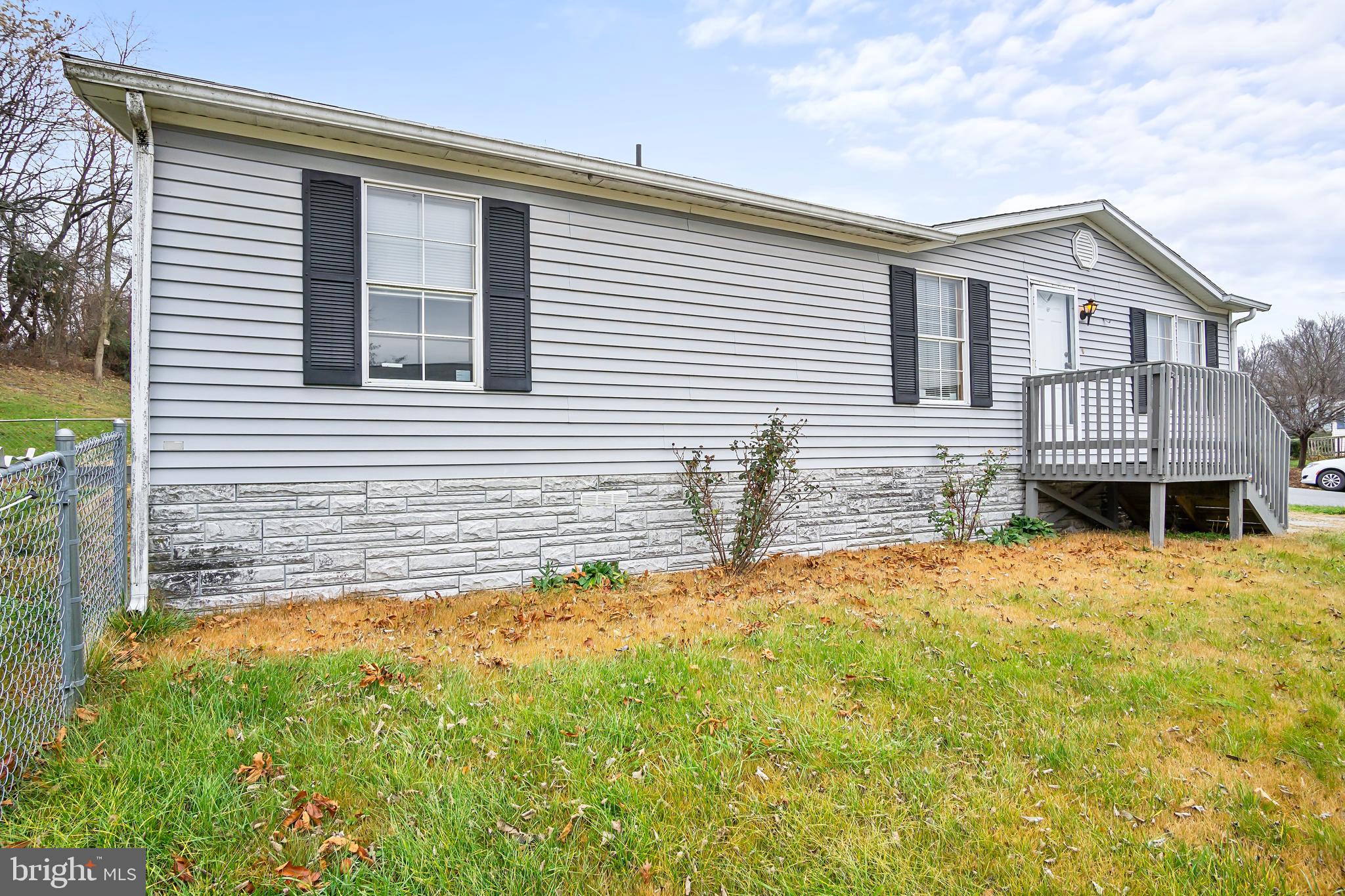 HIGHLAND MANOR - Residential