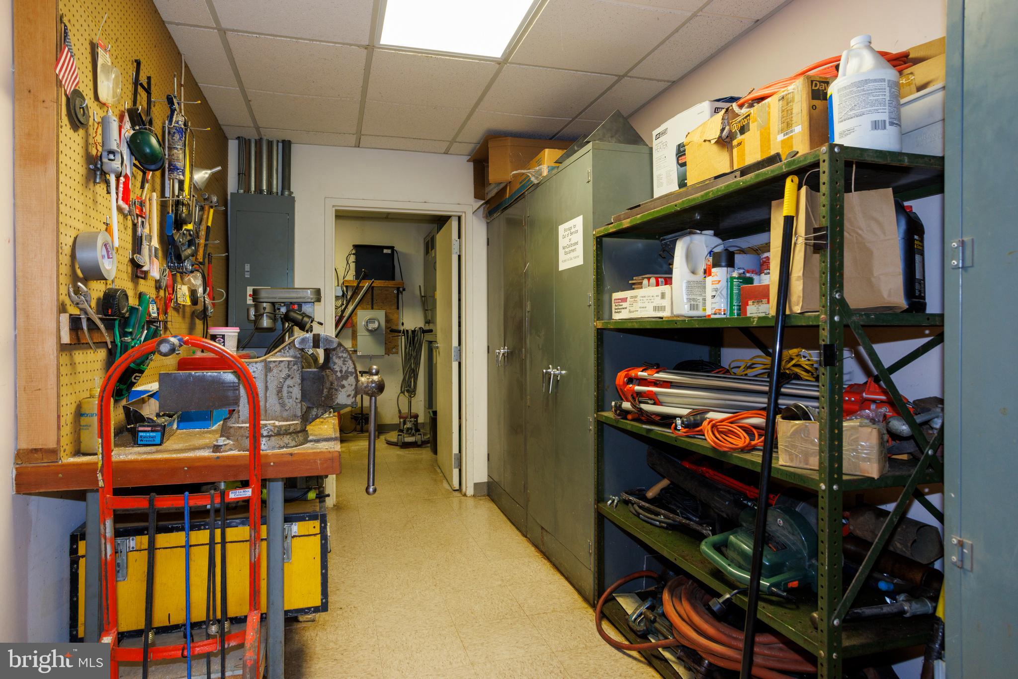 FOLSOM - Commercial Sale