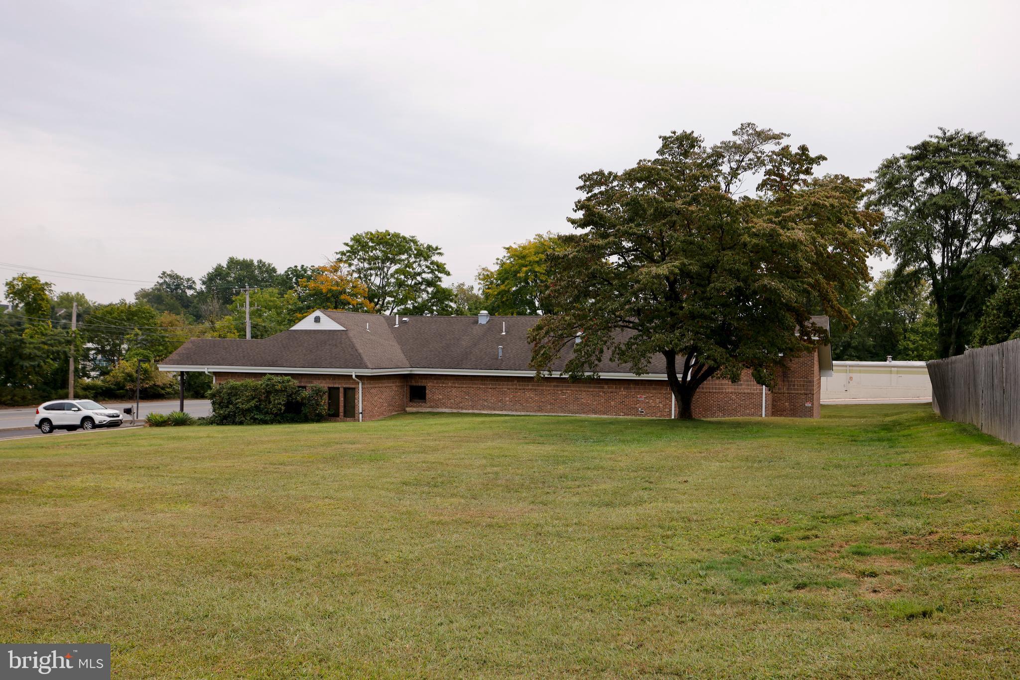 FOLSOM - Commercial Sale