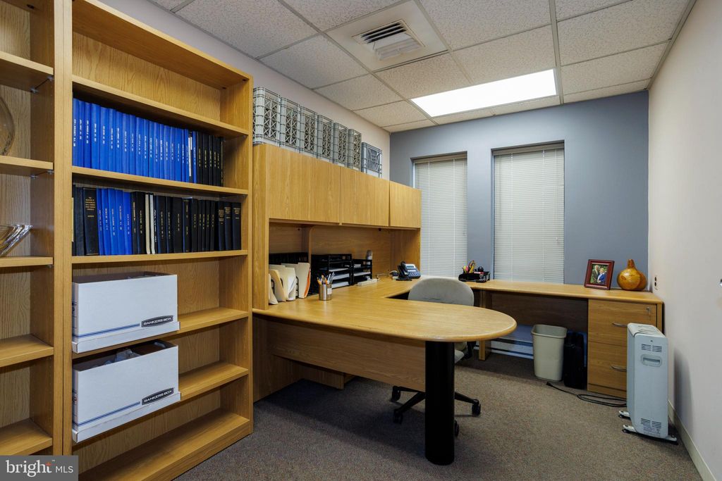 Photo of 475 Kedron Avenue, FOLSOM, PA 19033 (MLS # PADE2100836)