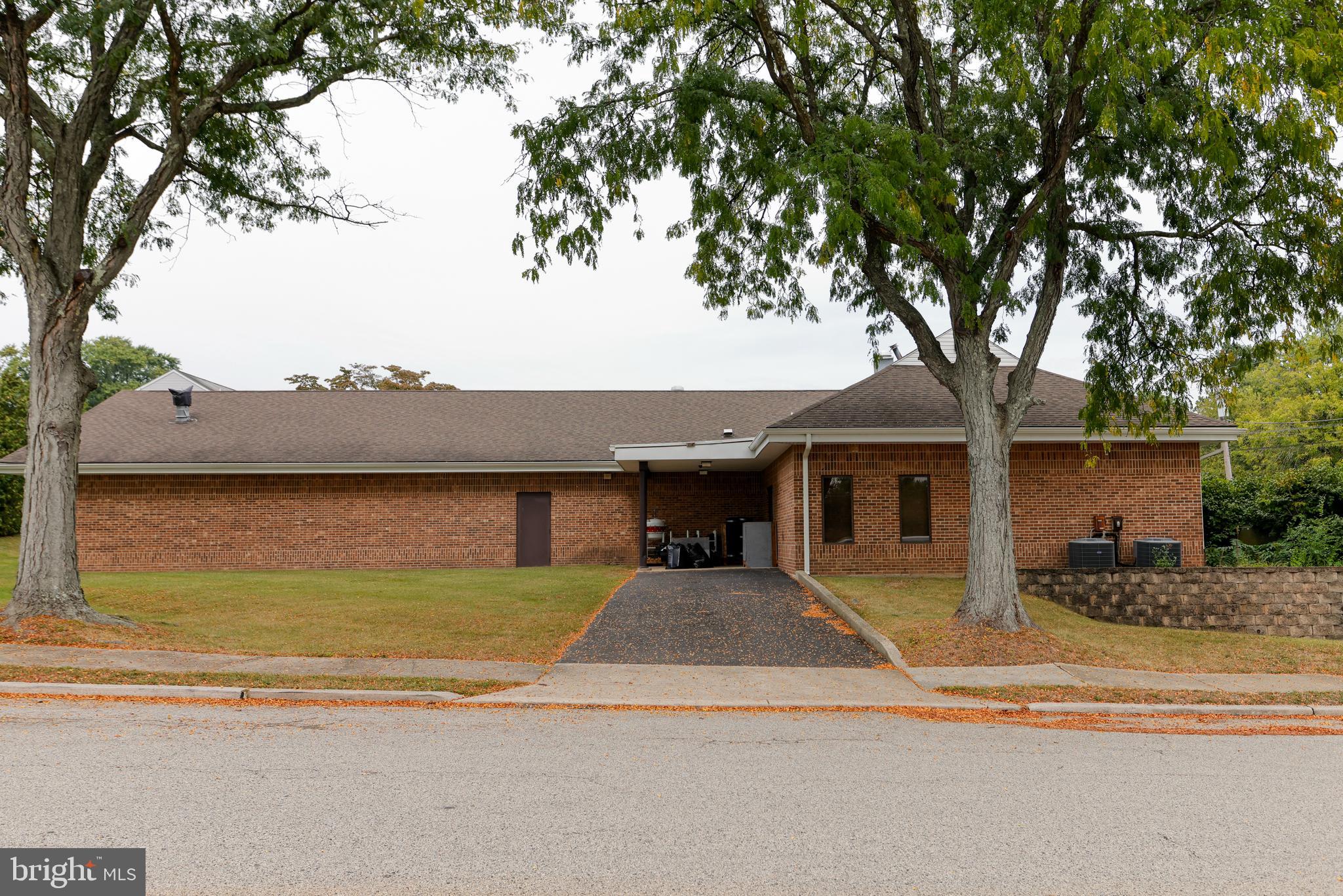 FOLSOM - Commercial Sale