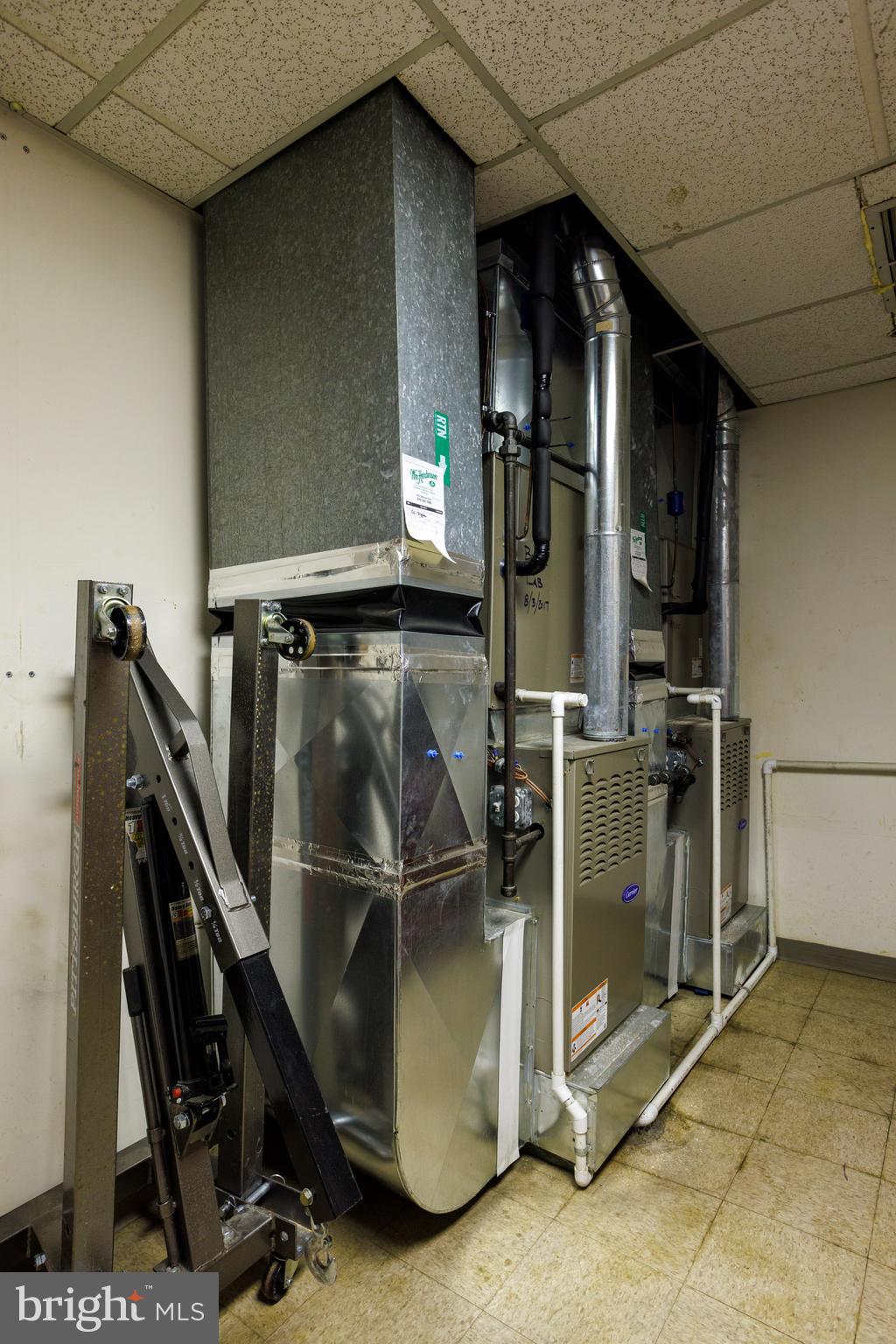 FOLSOM - Commercial Sale