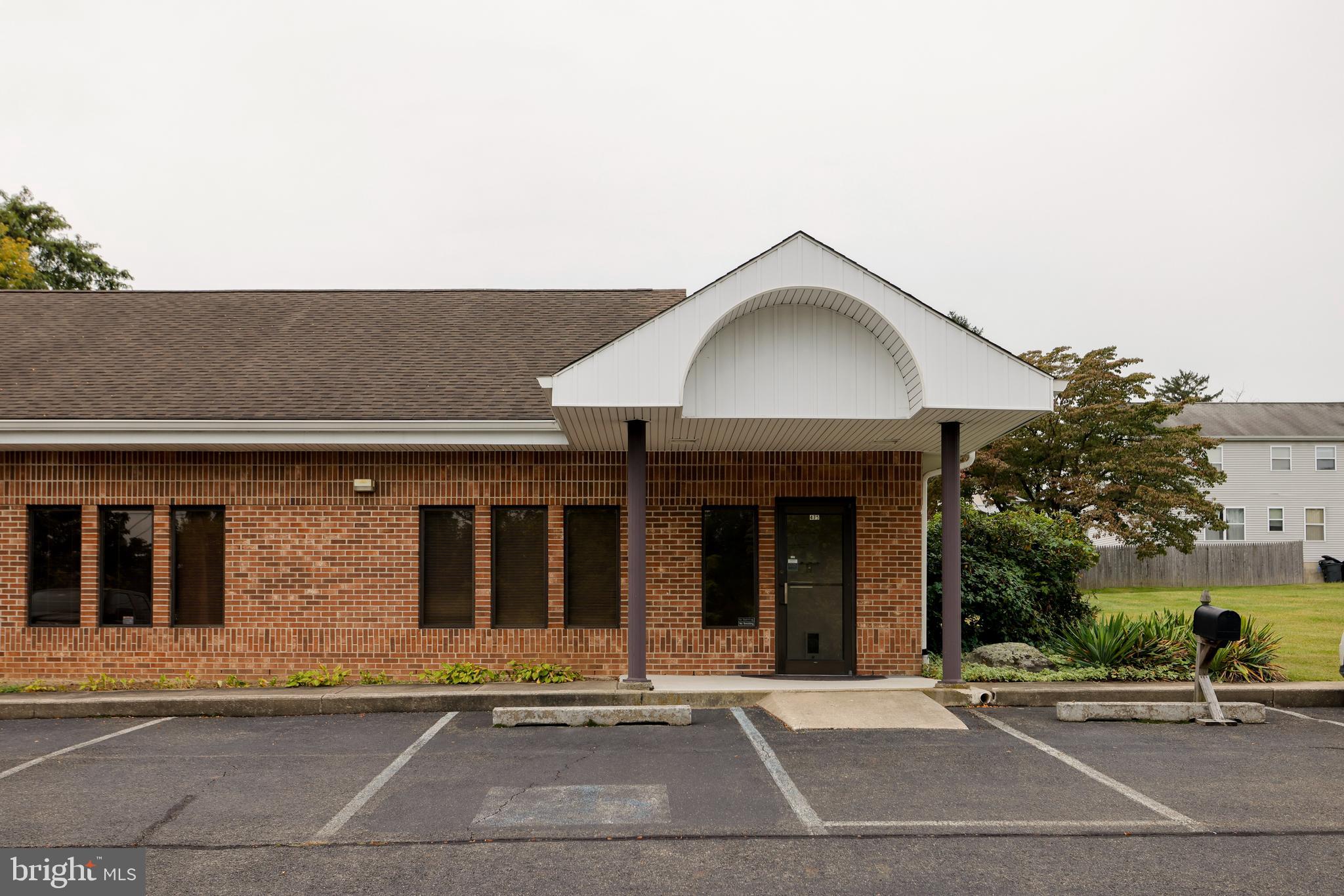 FOLSOM - Commercial Sale