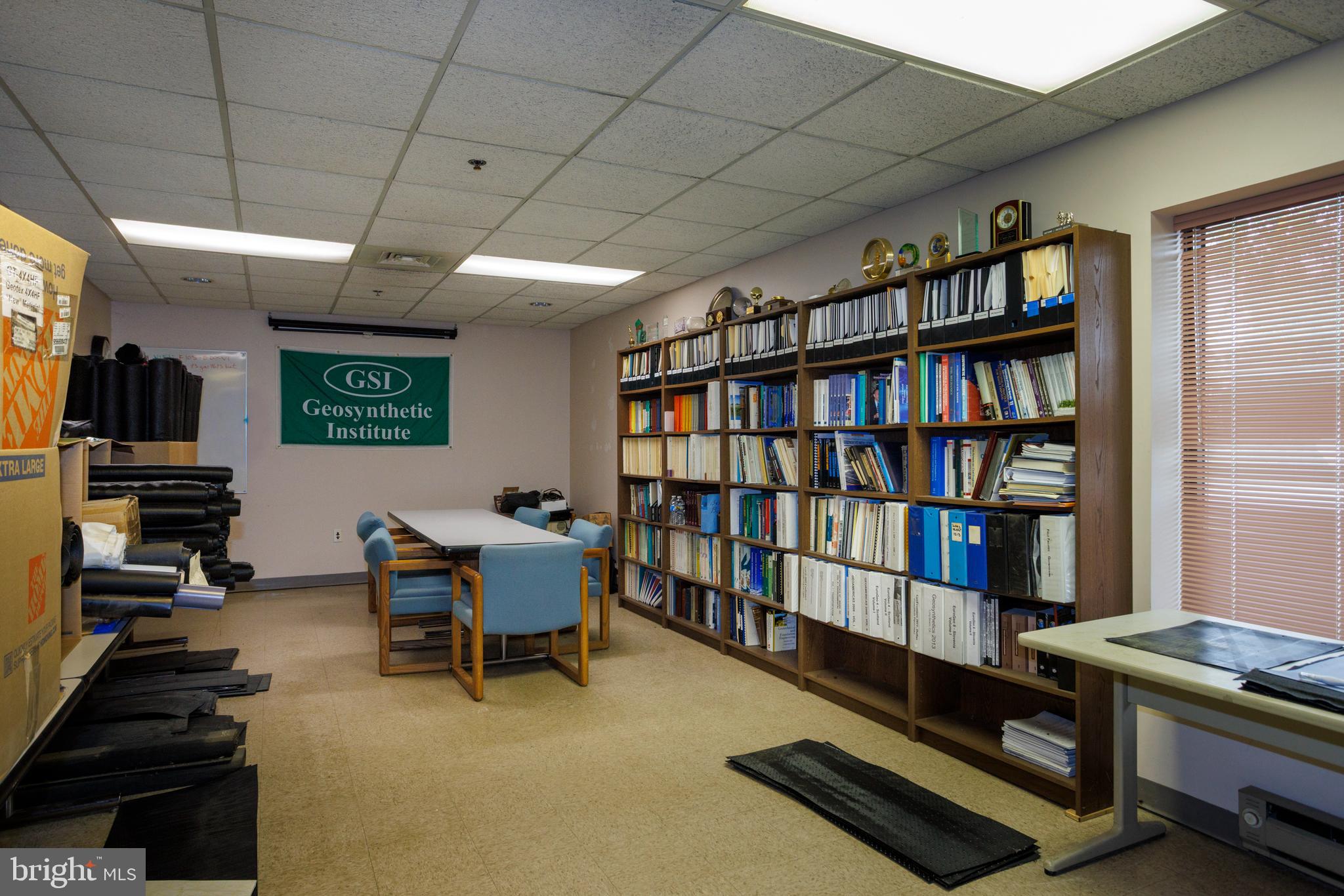 FOLSOM - Commercial Sale