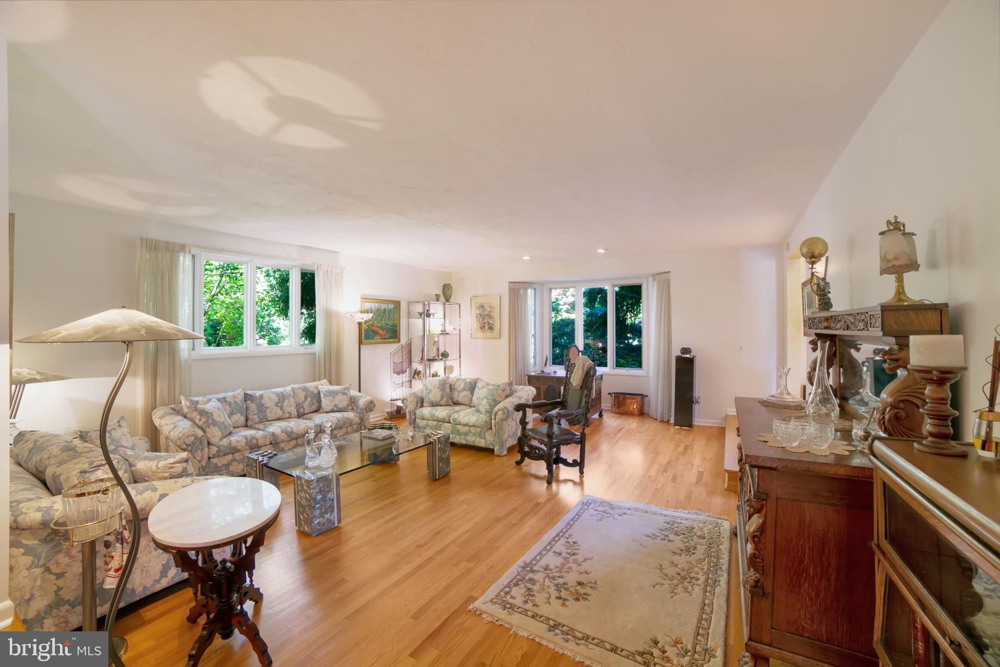 MEADOWBROOK - Residential