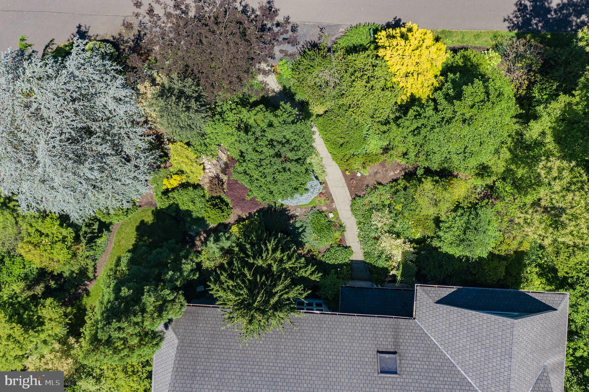 MEADOWBROOK - Residential