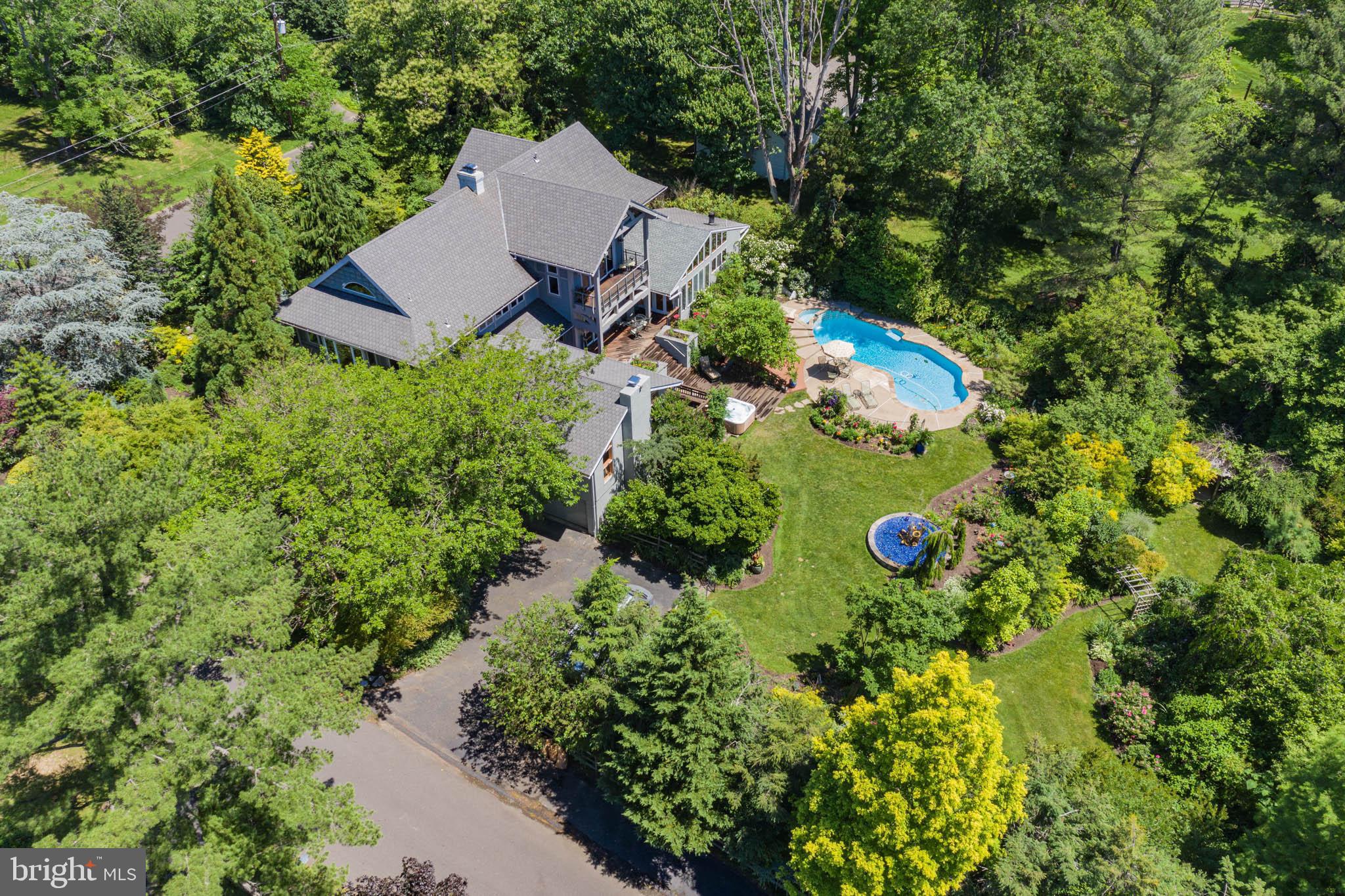 MEADOWBROOK - Residential