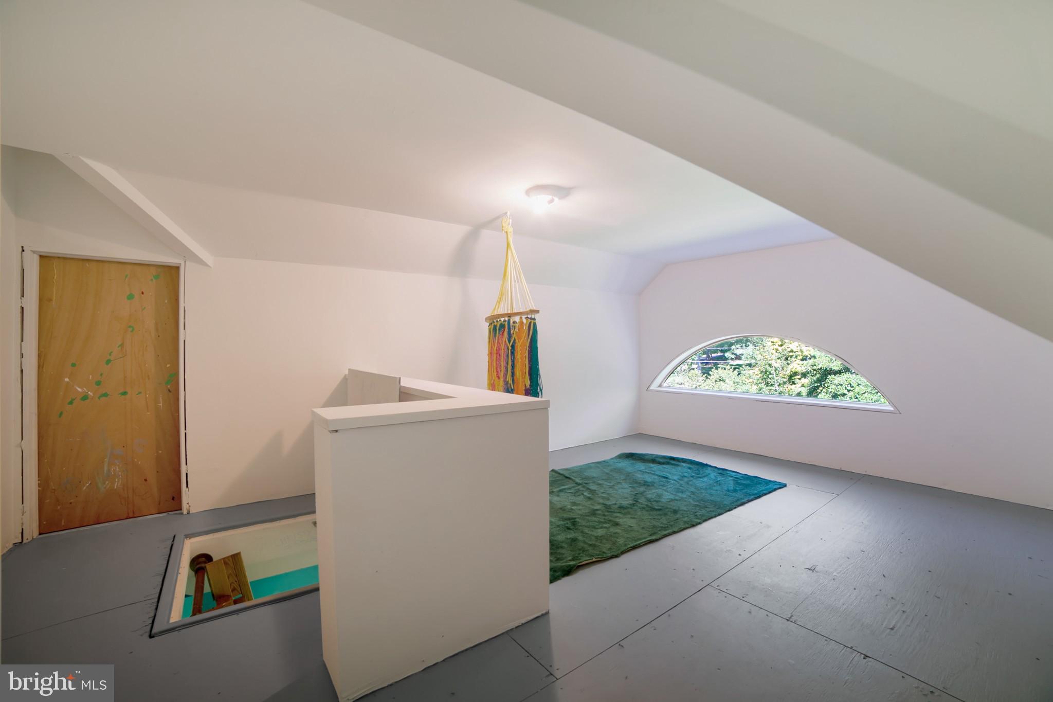 MEADOWBROOK - Residential