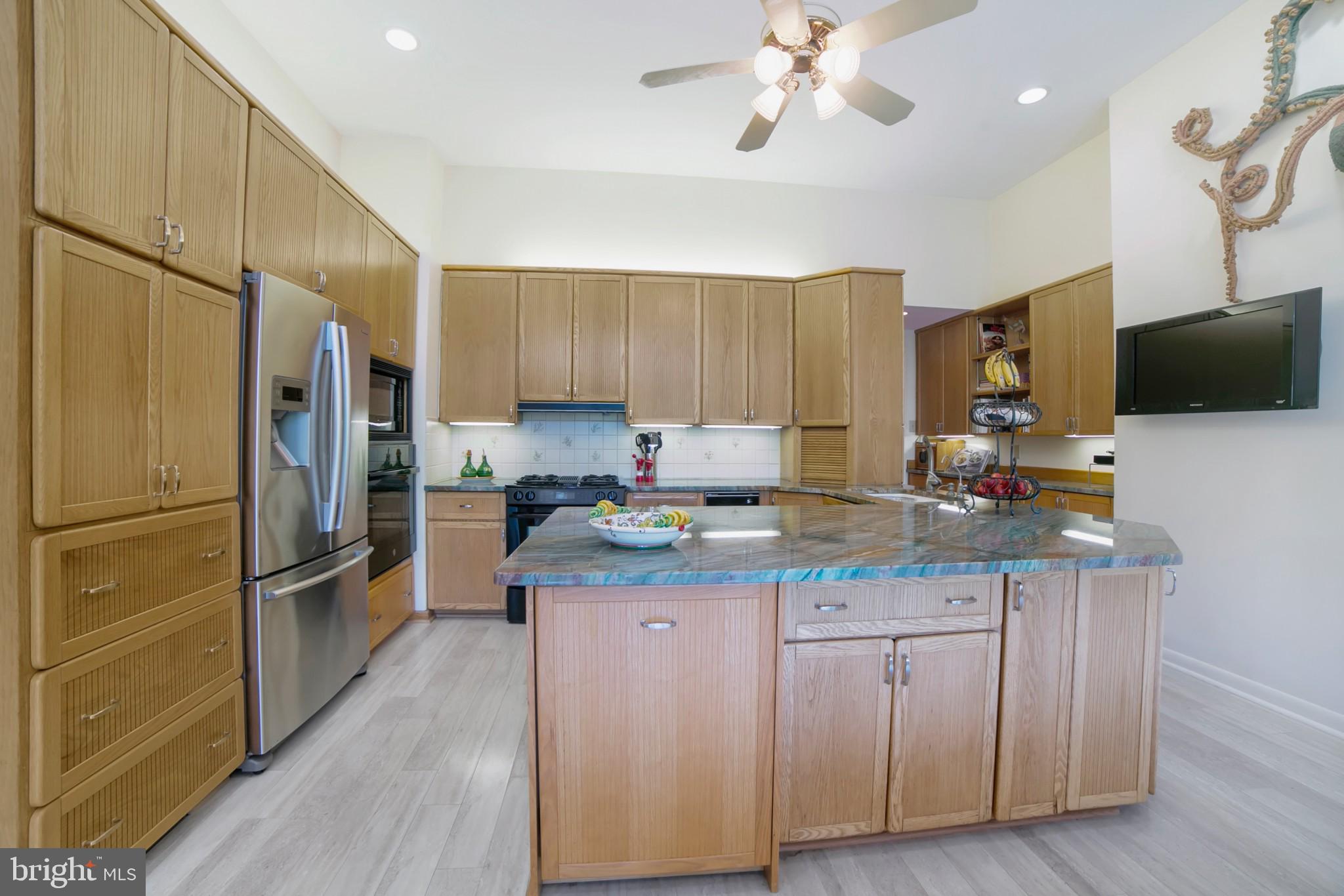 MEADOWBROOK - Residential