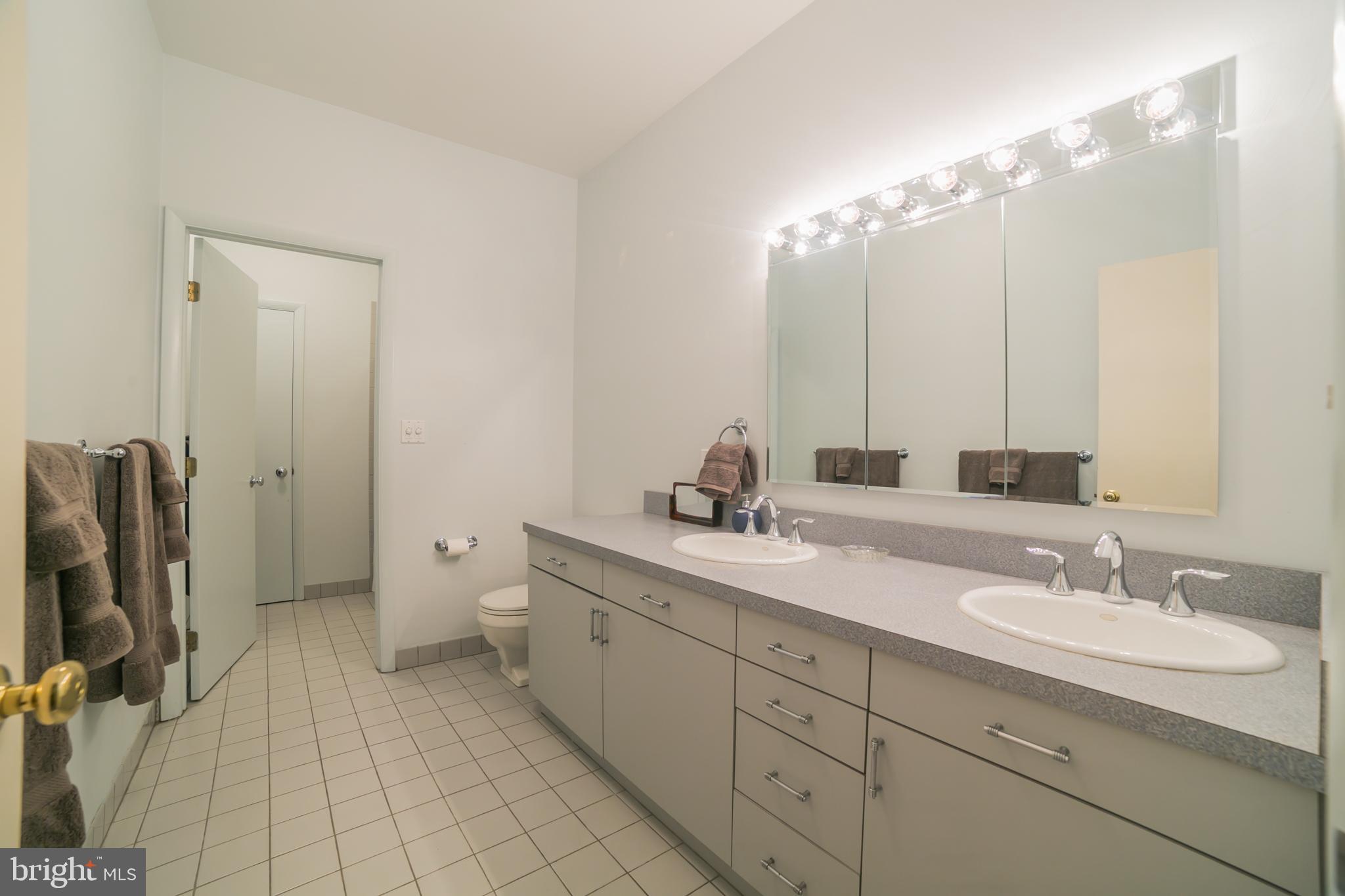 MEADOWBROOK - Residential