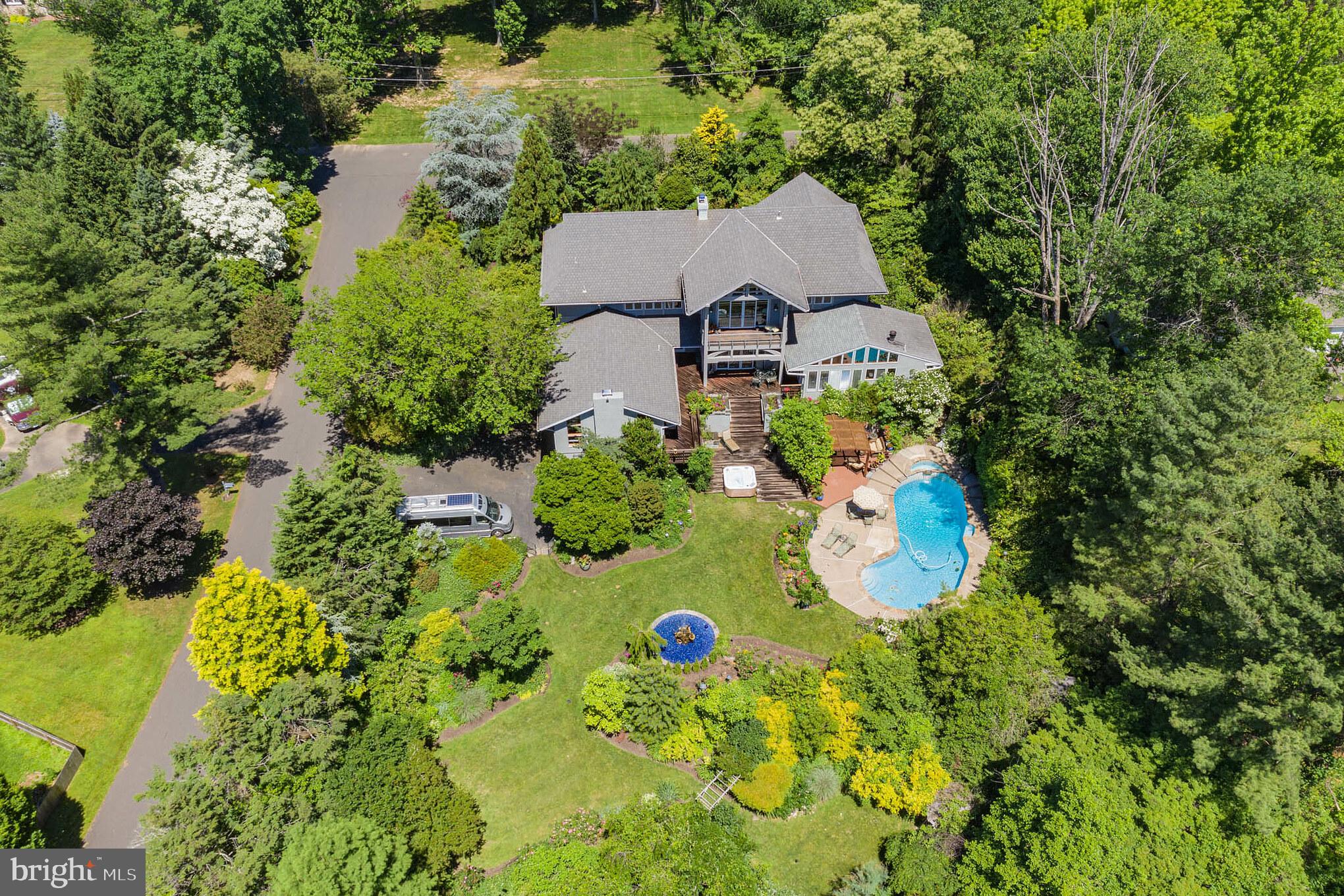 MEADOWBROOK - Residential