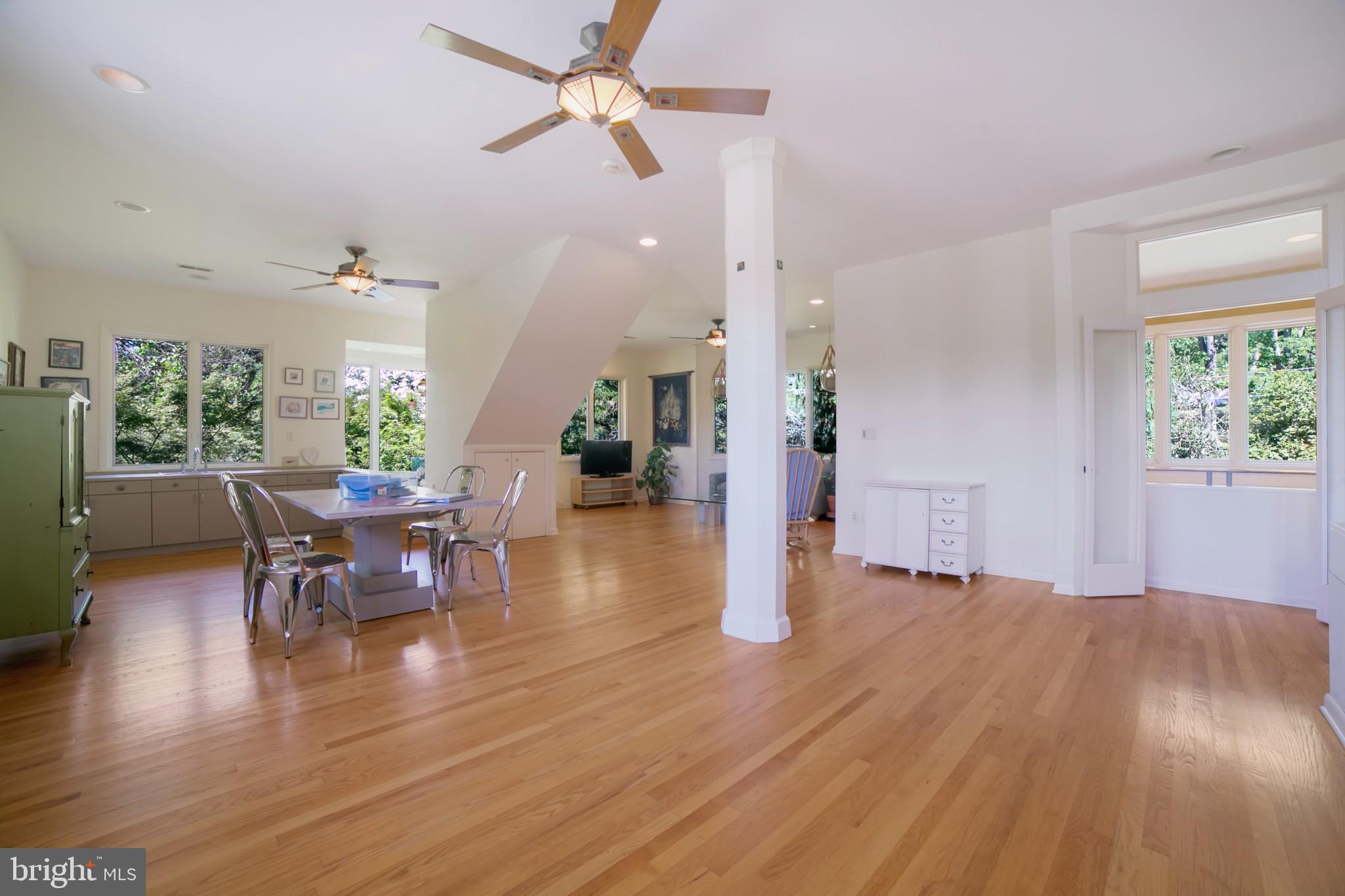 MEADOWBROOK - Residential