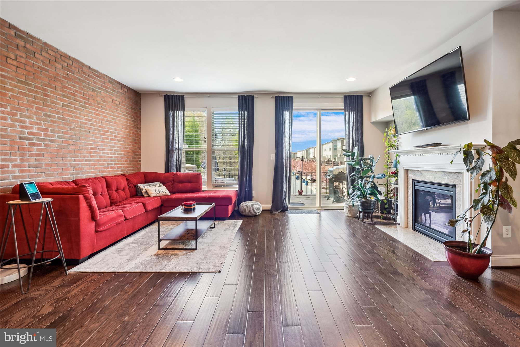 BRAMBLETON TOWN CENTER - Residential