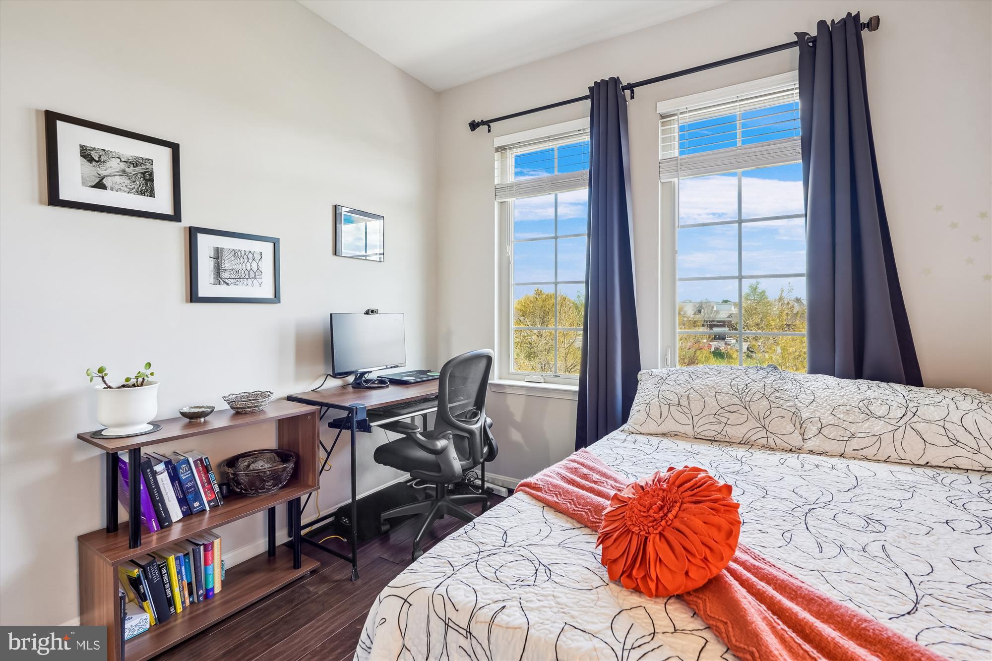 BRAMBLETON TOWN CENTER - Residential