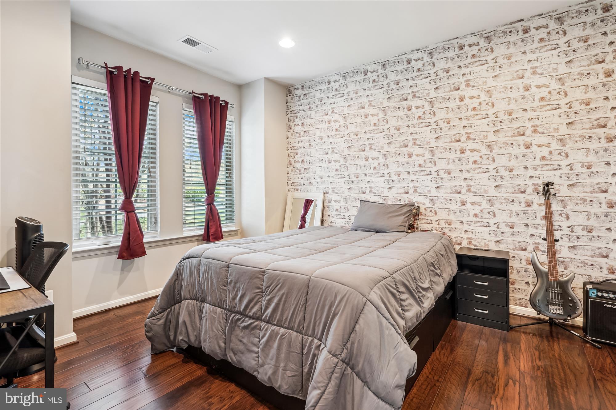 BRAMBLETON TOWN CENTER - Residential