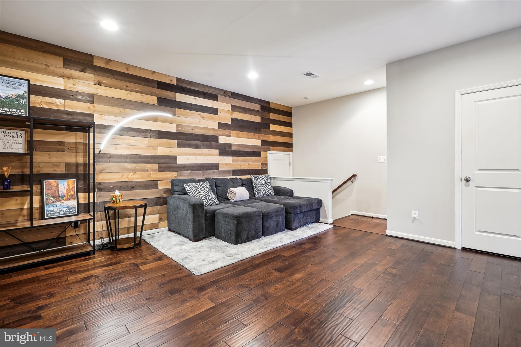 BRAMBLETON TOWN CENTER - Residential