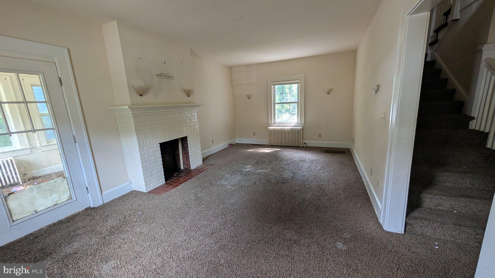 420 W COLLEGE AVENUE
