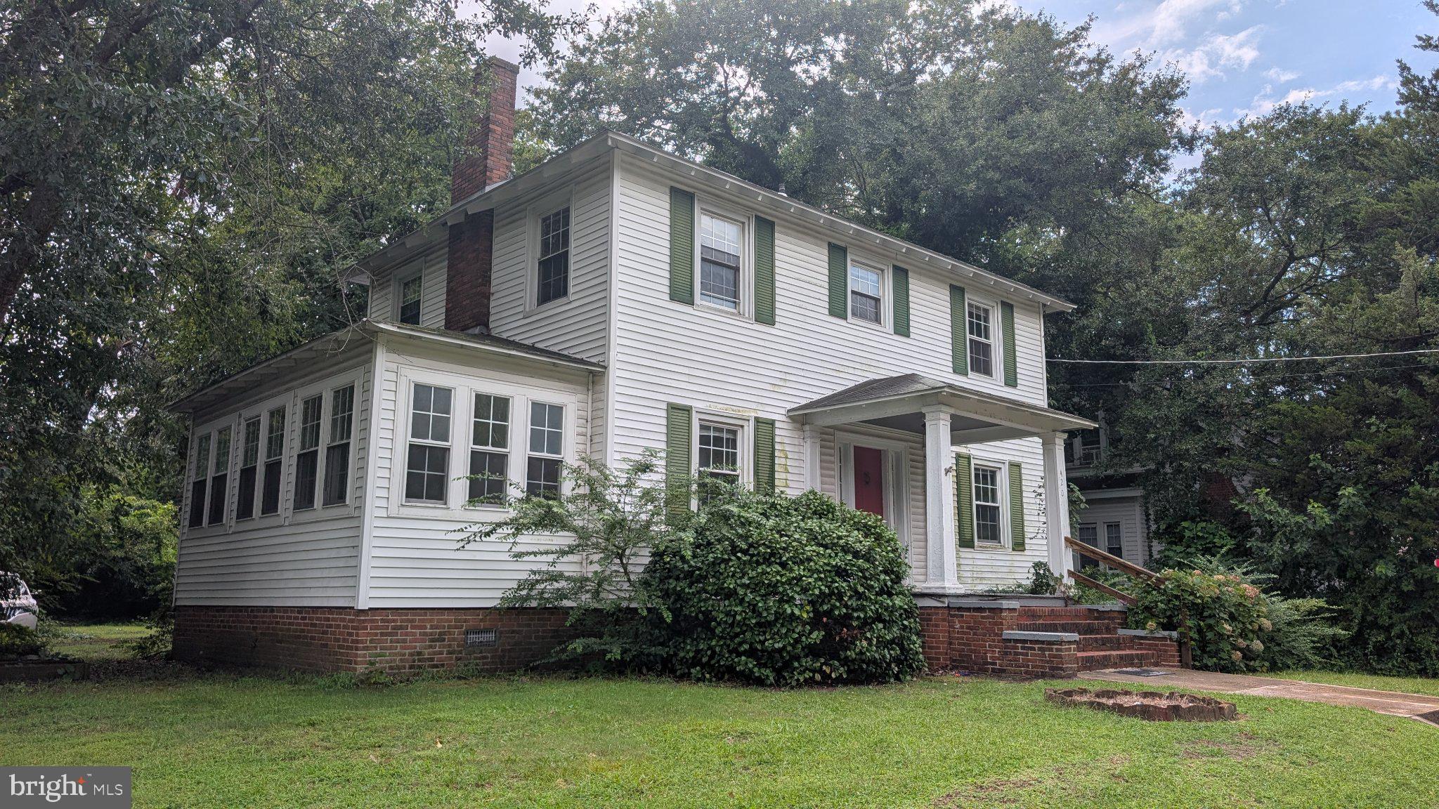 420 W COLLEGE AVENUE
