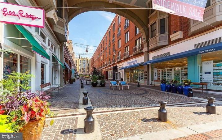 WESTLAKE PARK - Residential