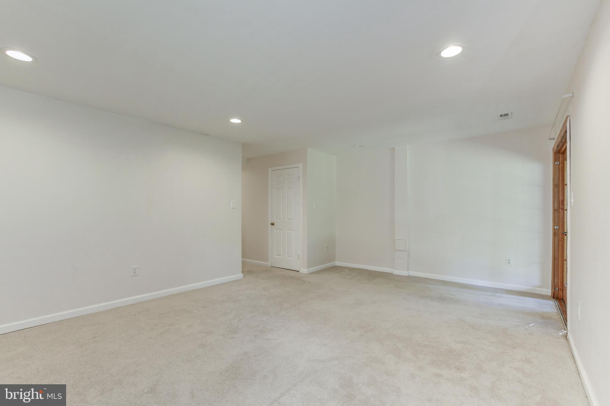 NORBECK MANOR - Residential