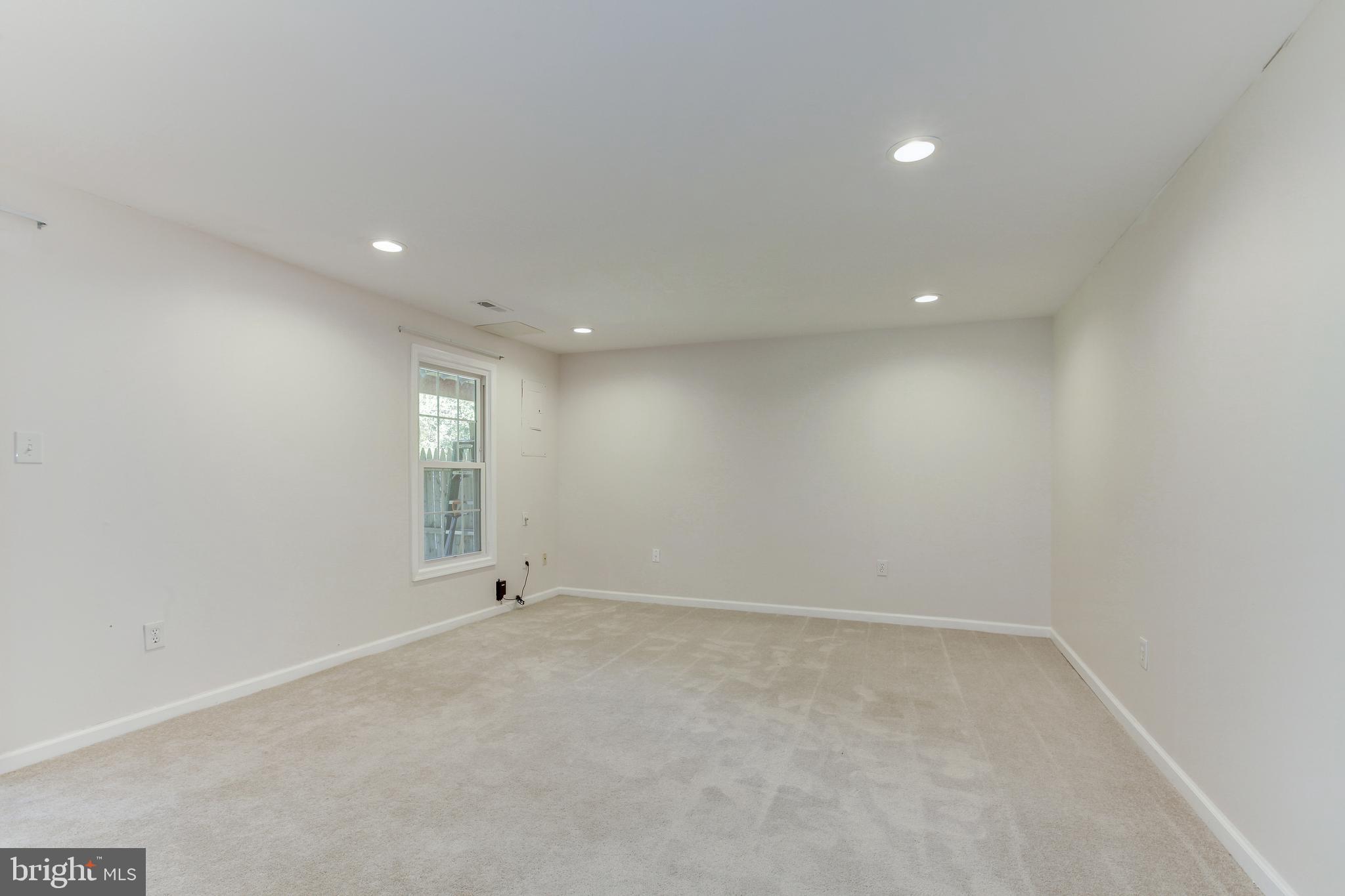 NORBECK MANOR - Residential