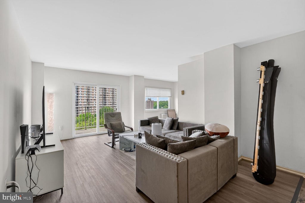 Photo of 1111 University Boulevard W #909-A, SILVER SPRING, MD 20902 (MLS # MDMC2238206)
