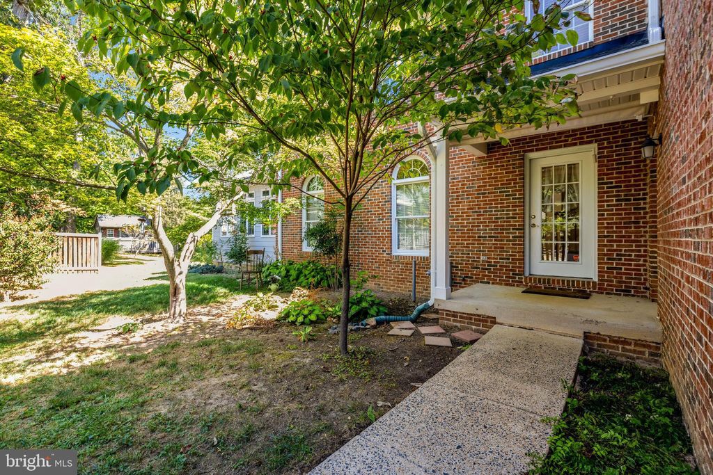 Photo of 4211 Orchard Drive, FAIRFAX, VA 22032 (MLS # VAFC2006936)