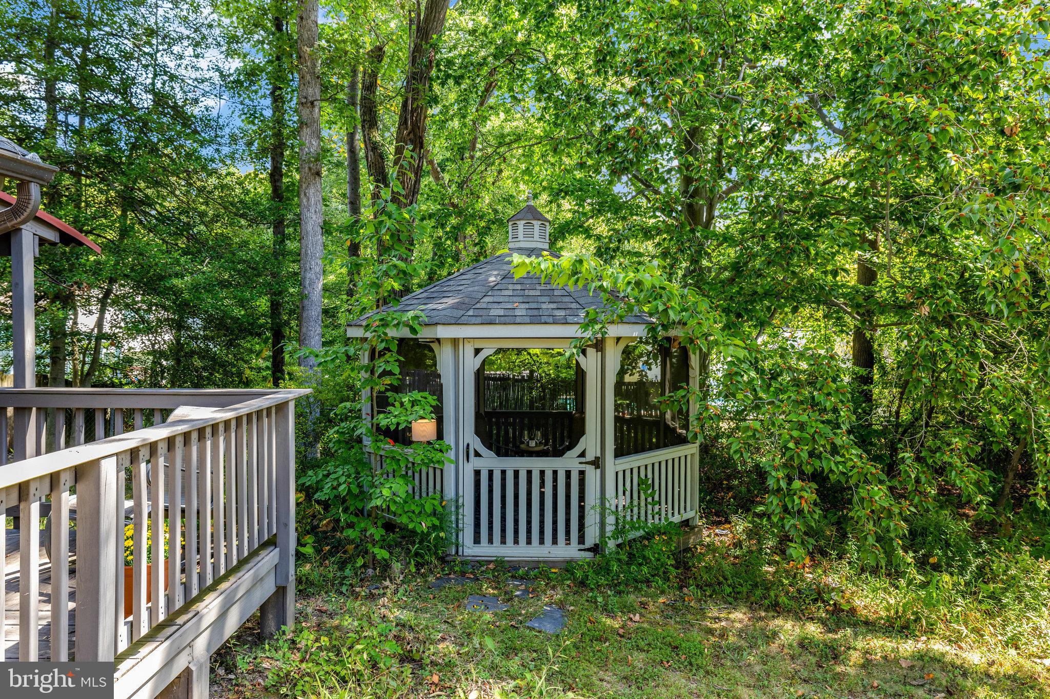 HALEMHURST - Residential