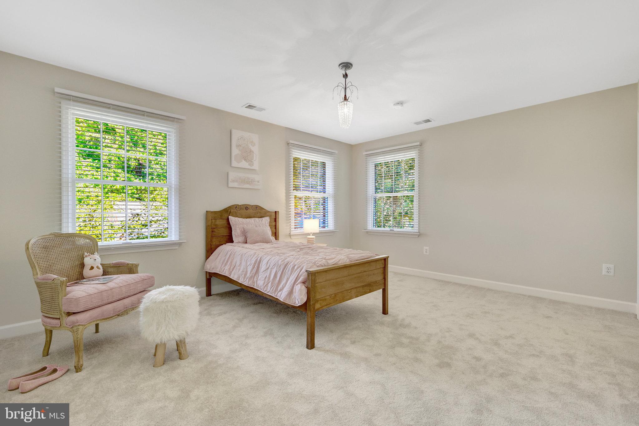 HALEMHURST - Residential