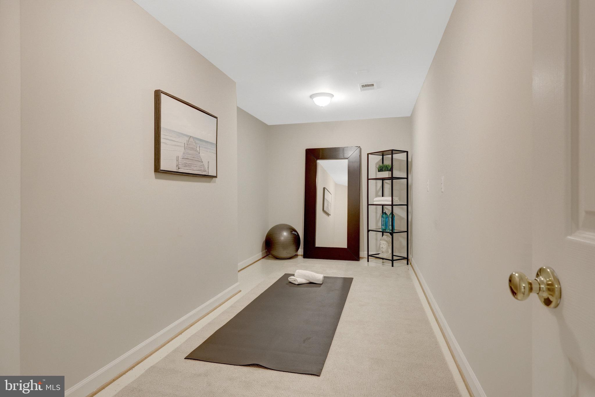 HALEMHURST - Residential