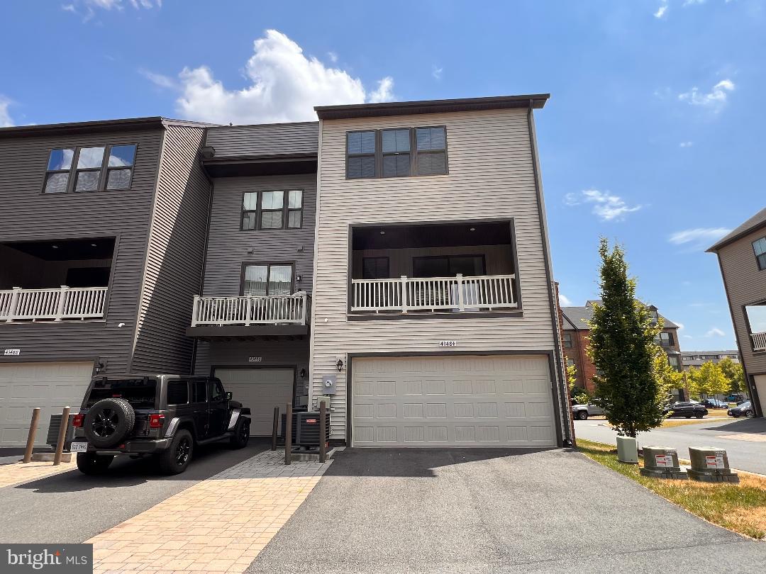 WESTMOORE AT MOOREFIELD - Residential Lease