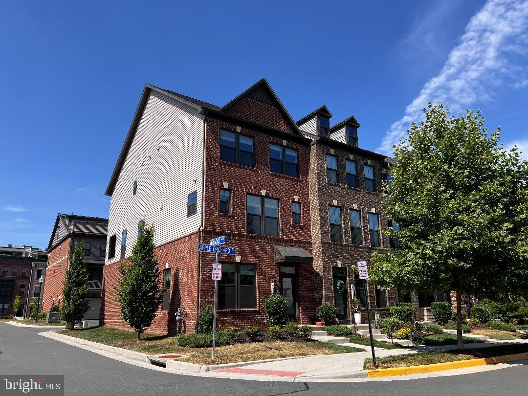 WESTMOORE AT MOOREFIELD - Residential Lease