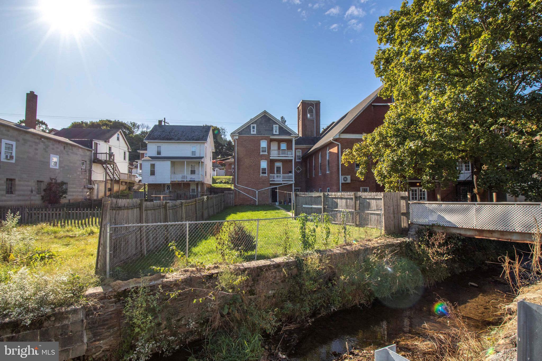 WINDSOR - Residential