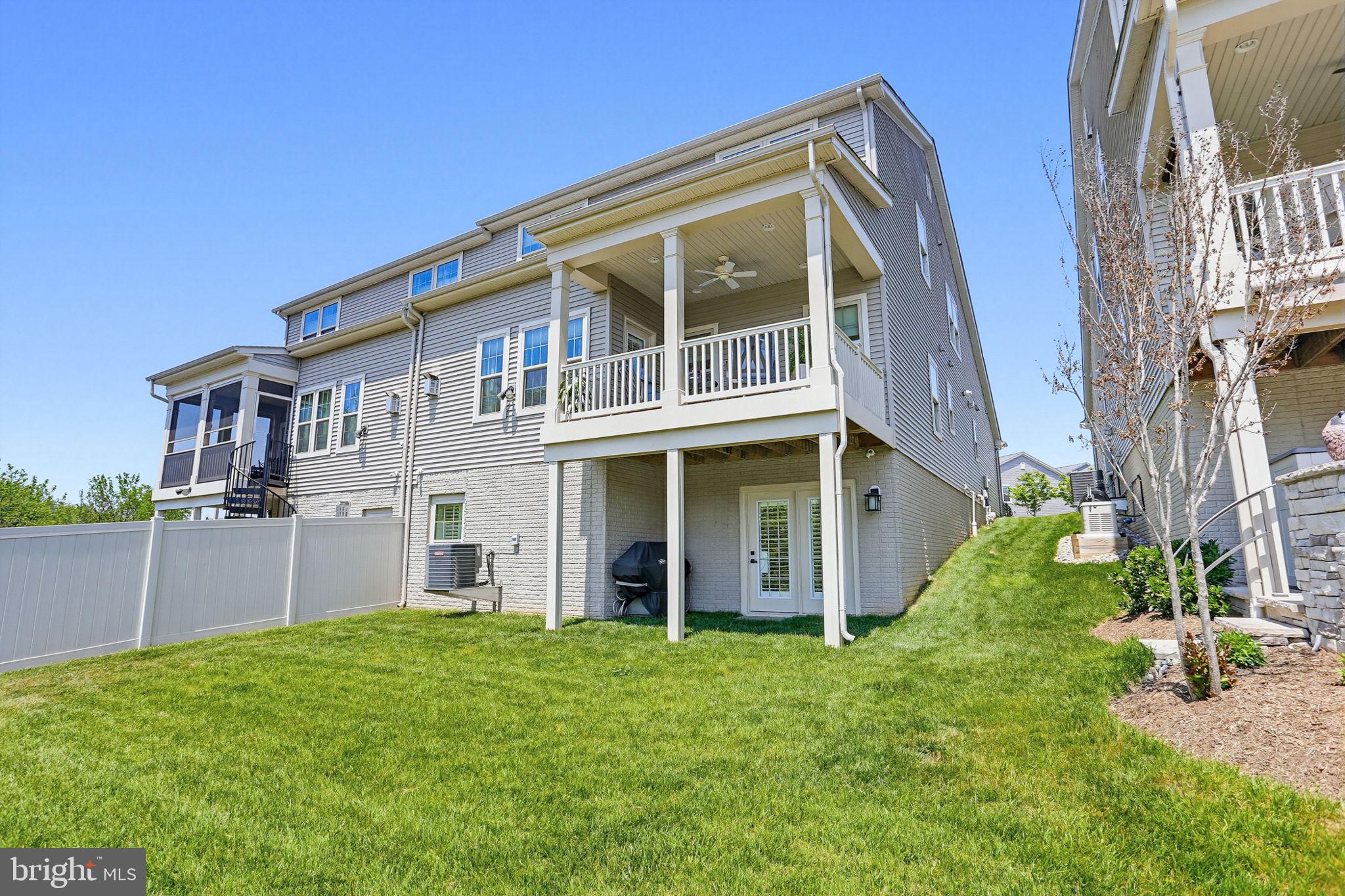 URBANA - Residential
