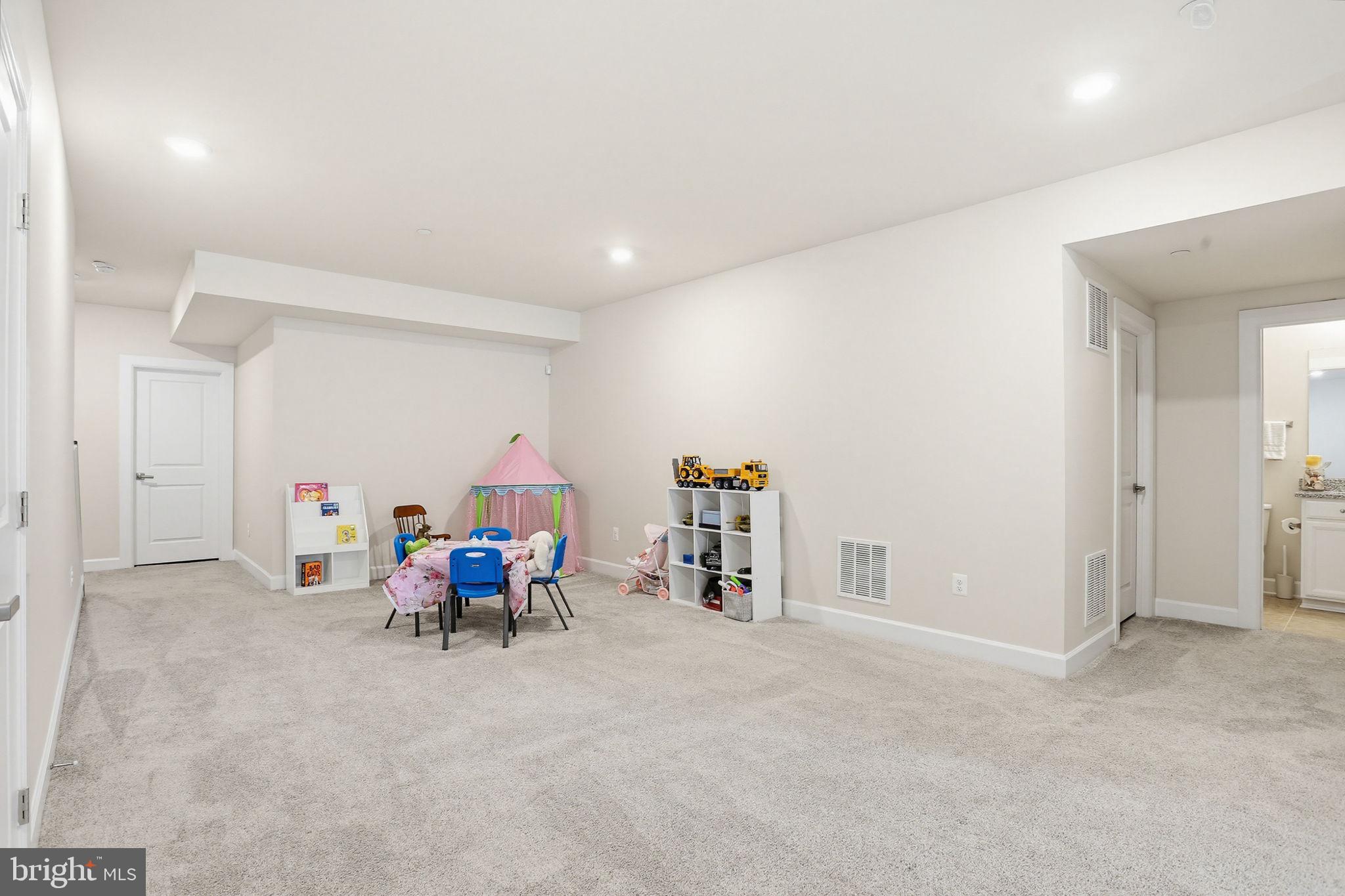 URBANA - Residential