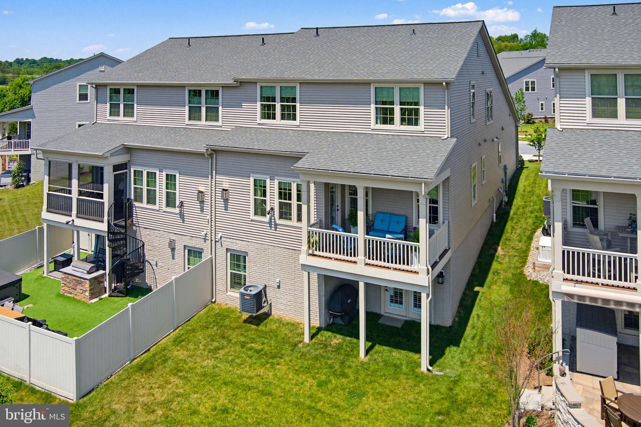 URBANA - Residential