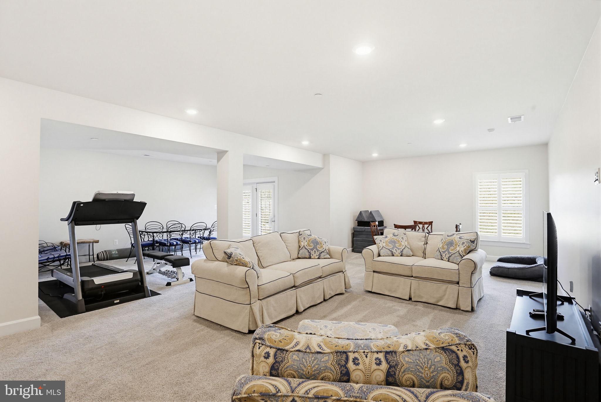 URBANA - Residential