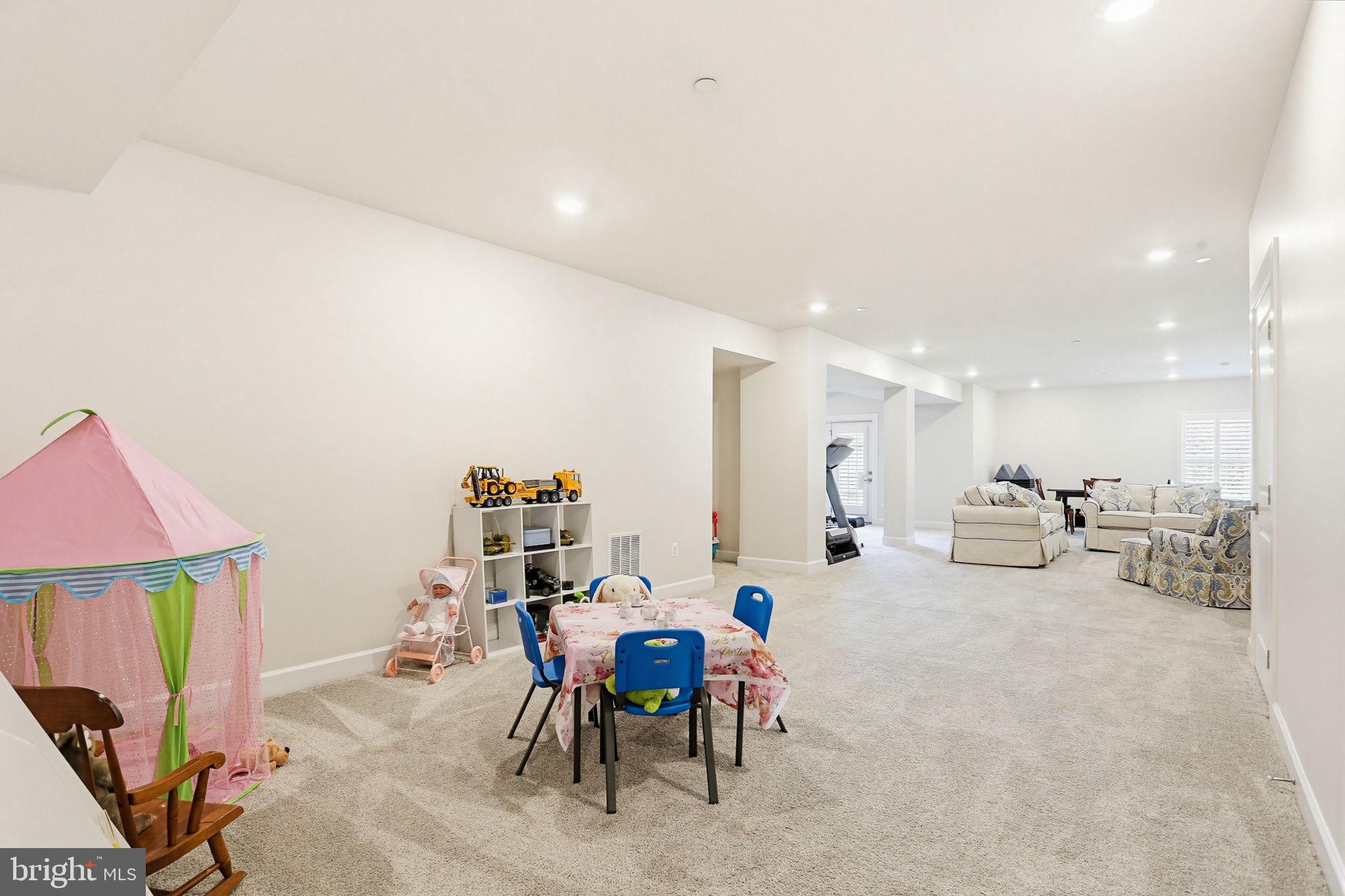 URBANA - Residential