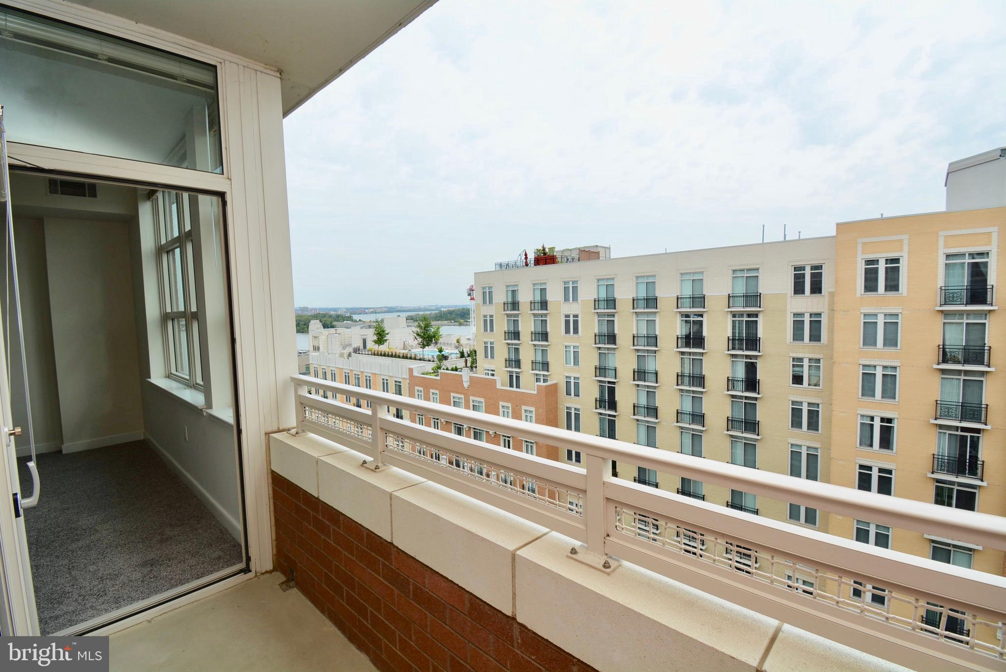 NATIONAL HARBOR - Residential Lease