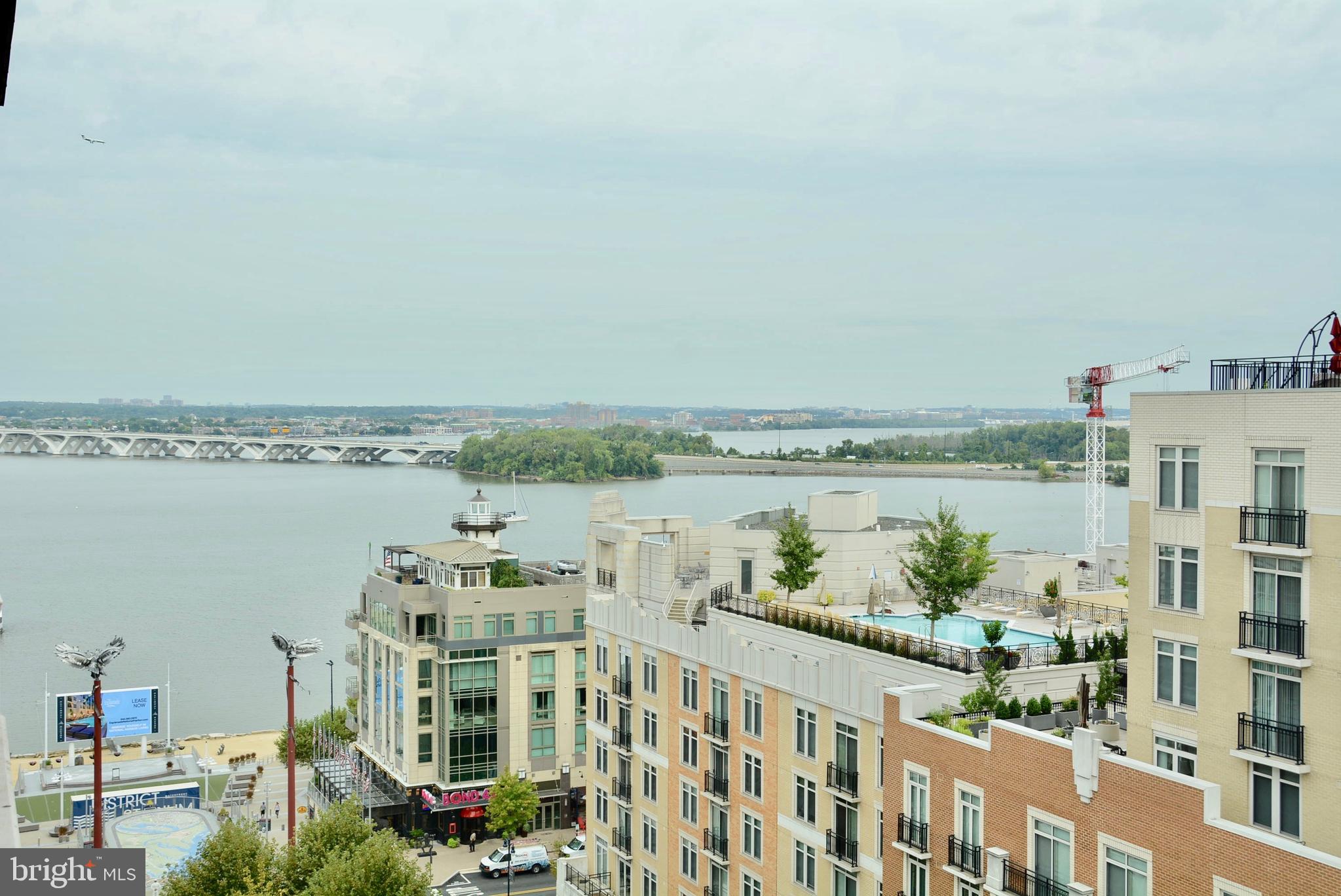 NATIONAL HARBOR - Residential Lease