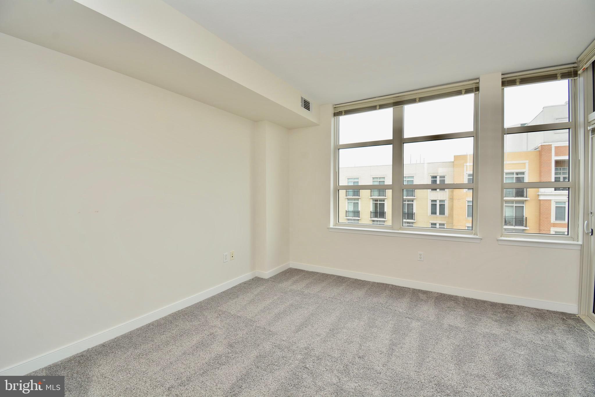 NATIONAL HARBOR - Residential Lease