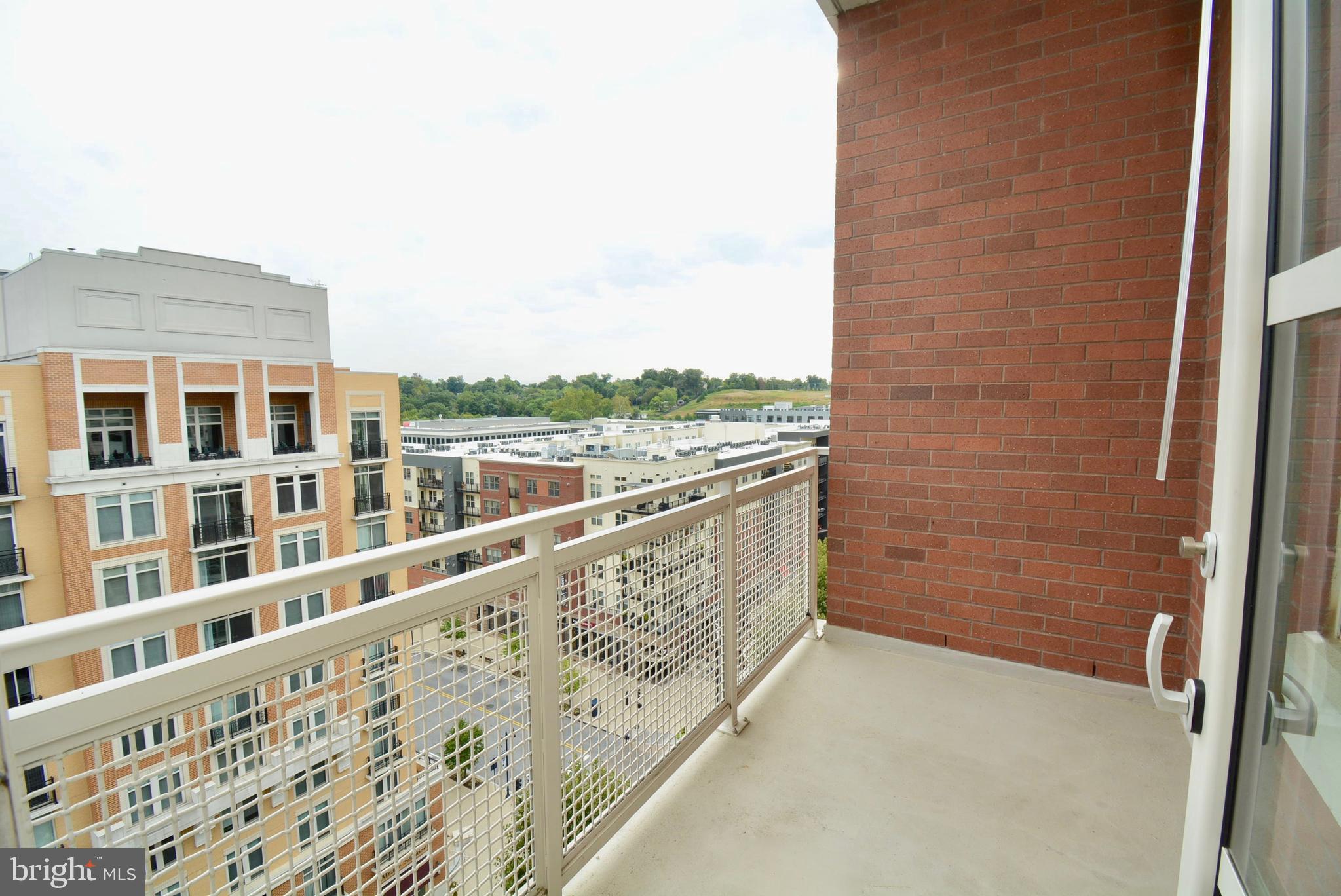 NATIONAL HARBOR - Residential Lease