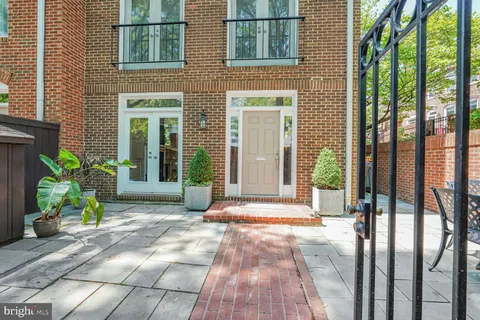 1036 N Randolph Street, Arlington, VA MLS: VAAR2057060
