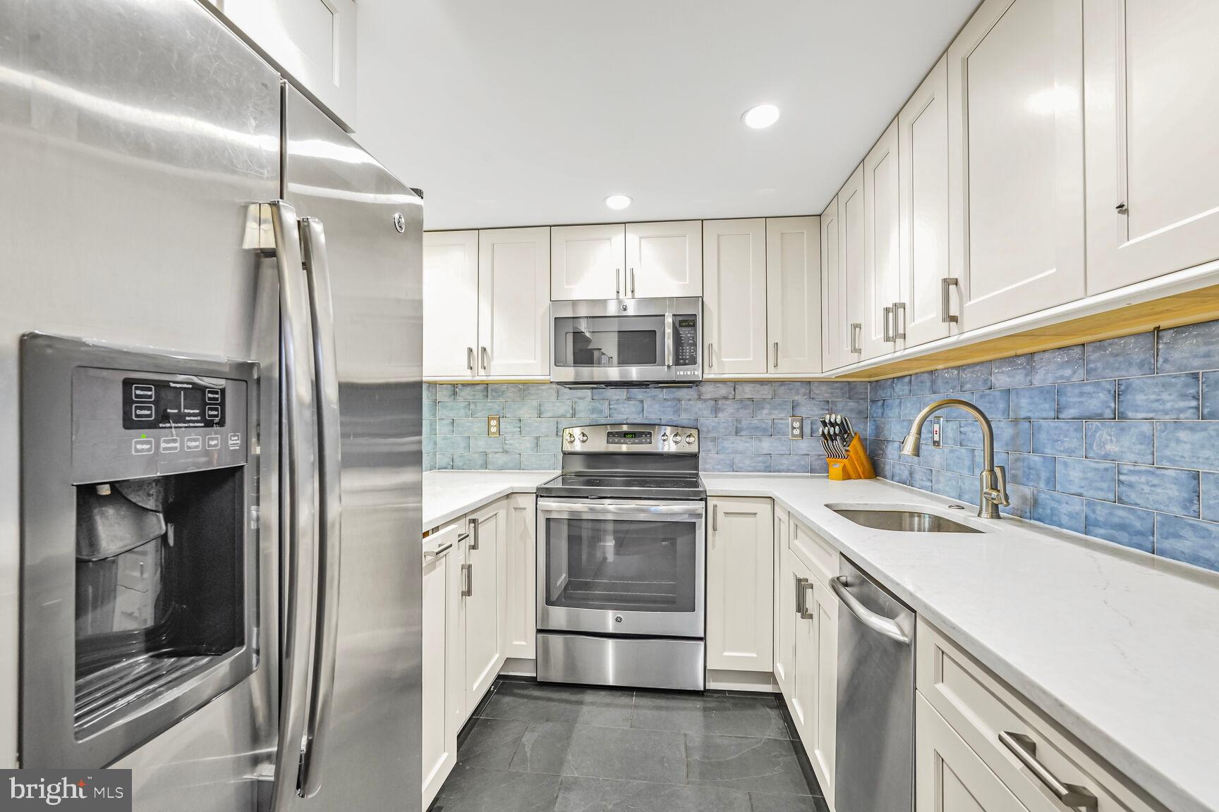 RANDOLPH SQUARE - Residential