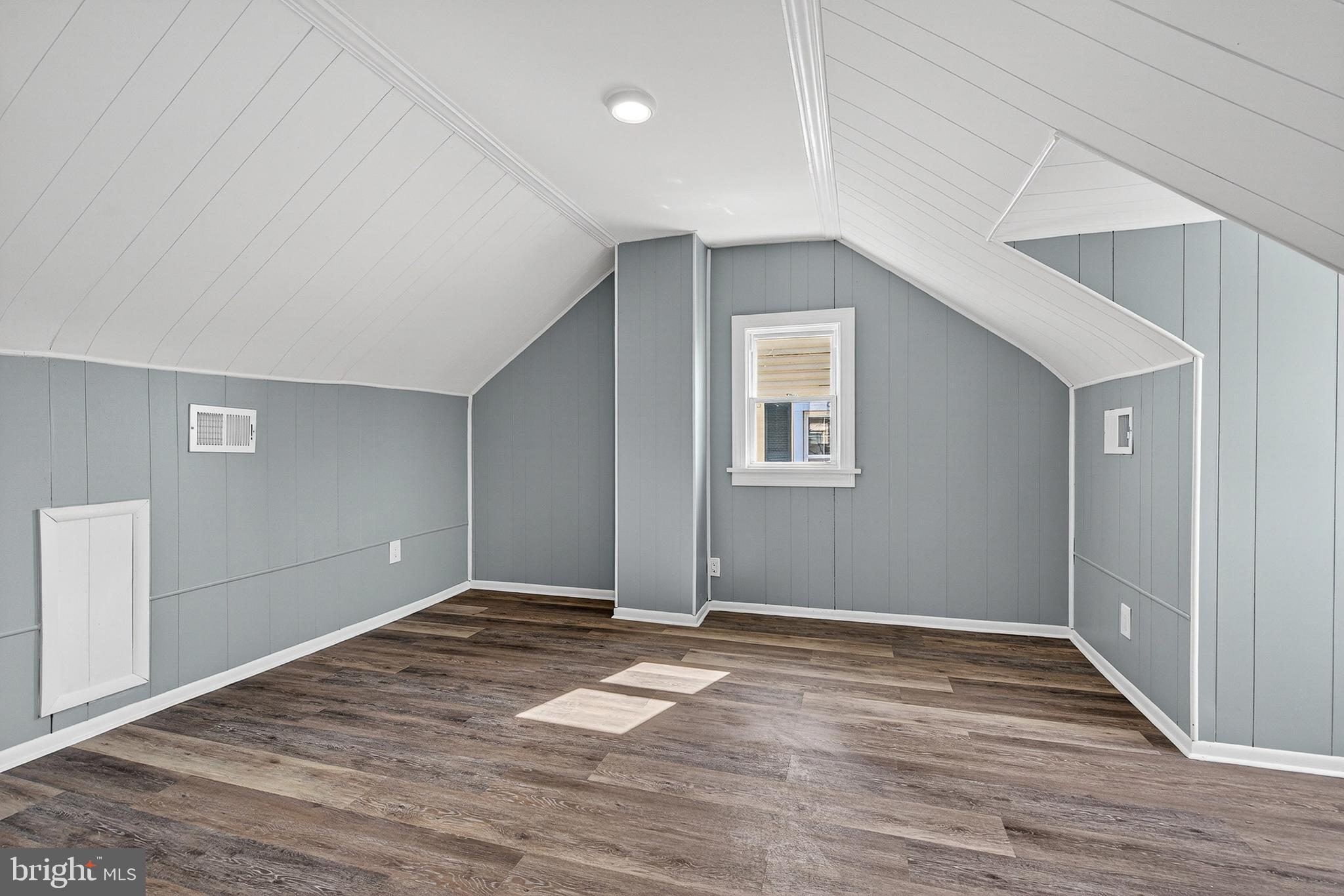 CEDAR CREST - Residential