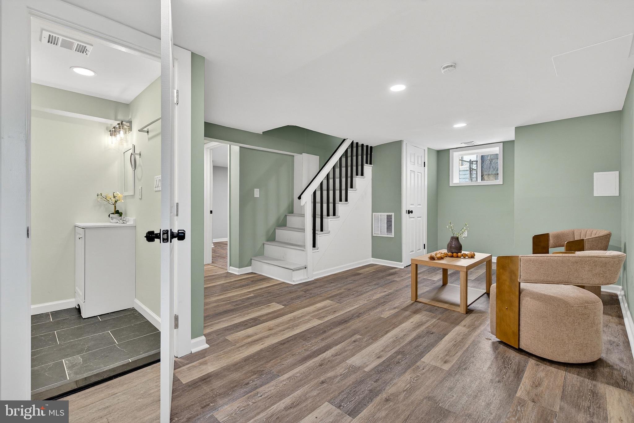 CEDAR CREST - Residential