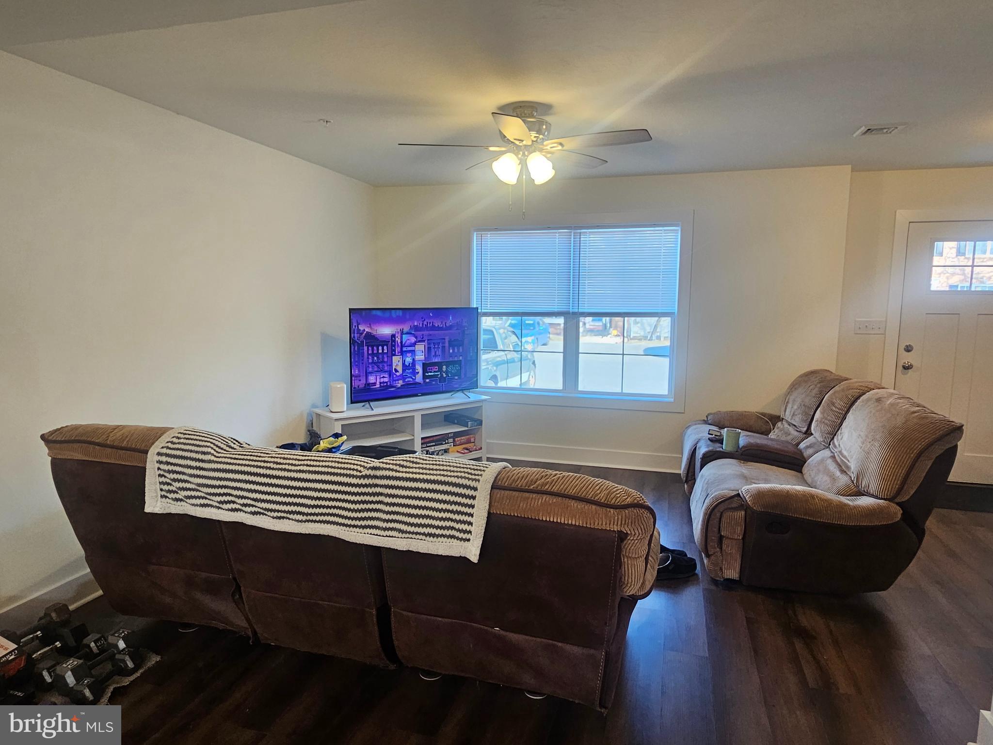 FARMSPRING ESTATES - Residential Lease