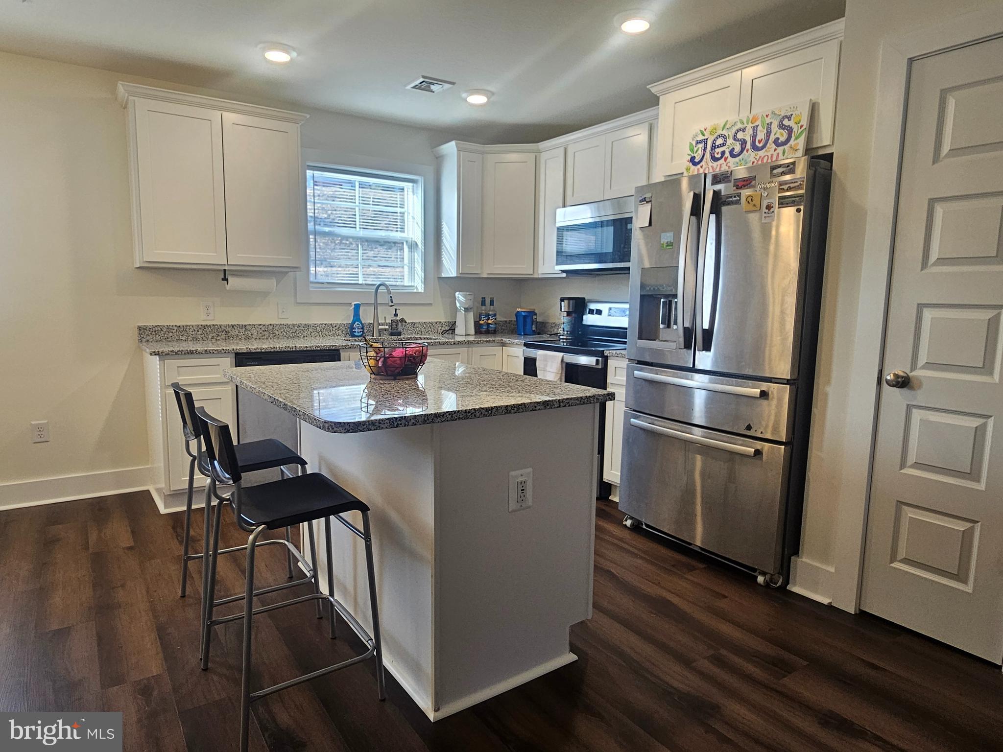 FARMSPRING ESTATES - Residential Lease