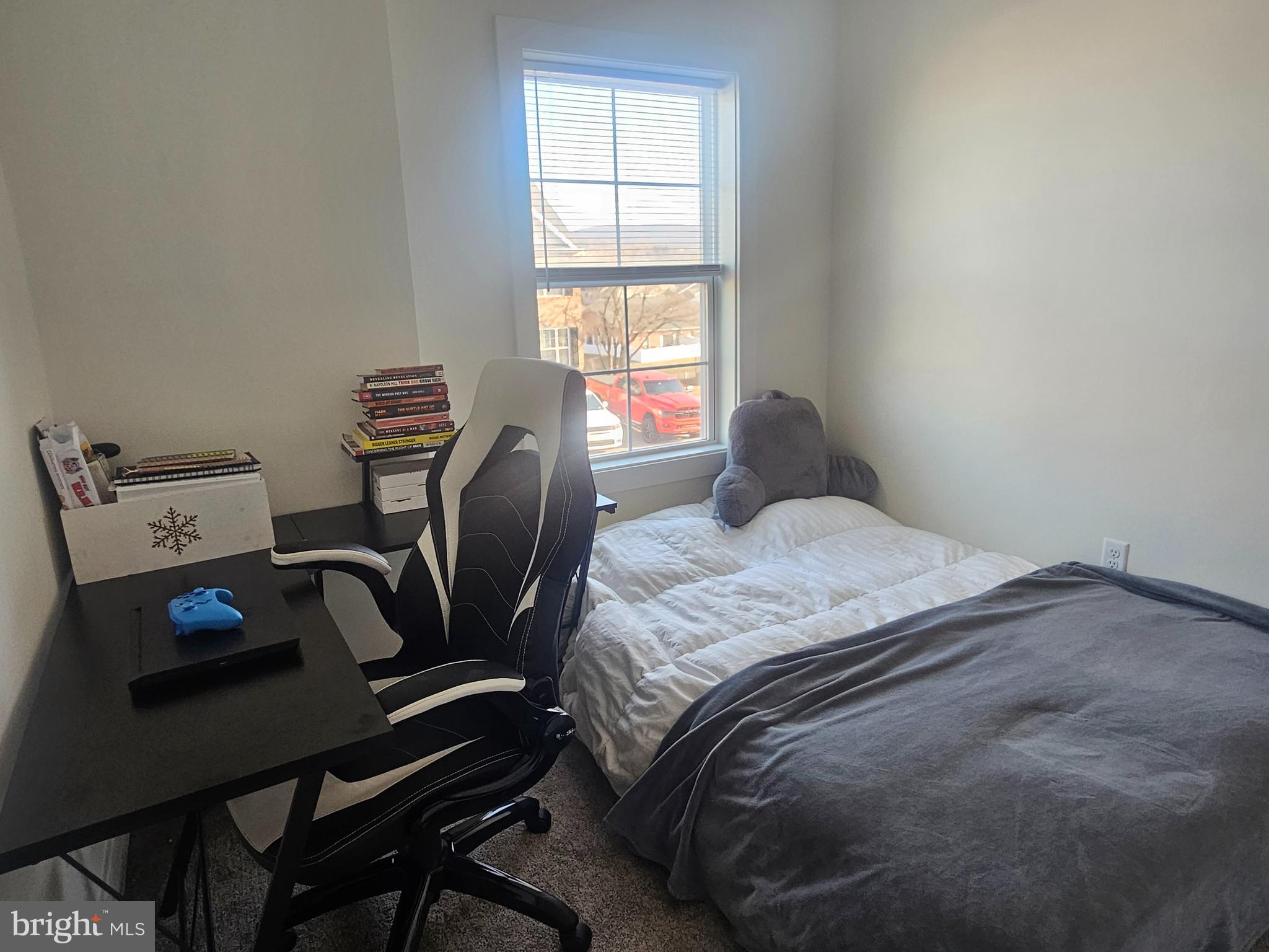 FARMSPRING ESTATES - Residential Lease